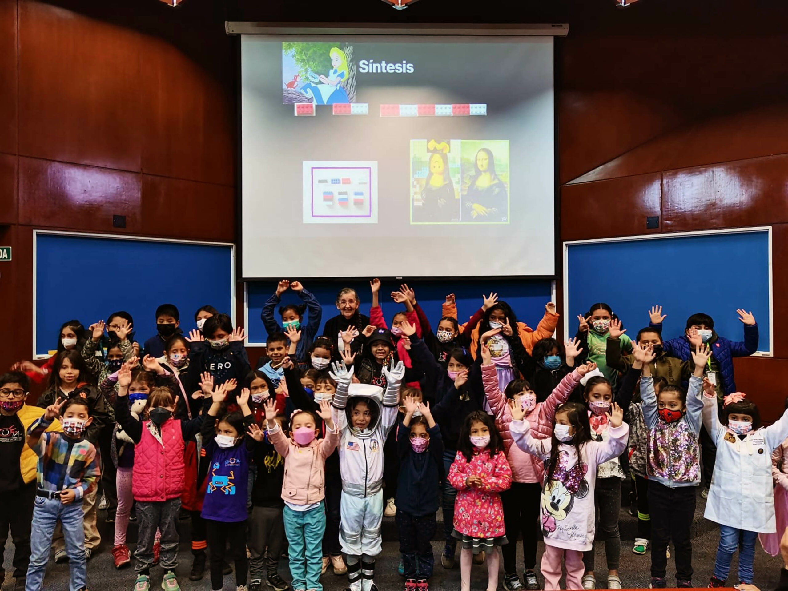 Niñas y adolescentes deben romper el techo de cristal para ser científicas Niñas y adolescentes deben romper el techo de cristal para ser científicas