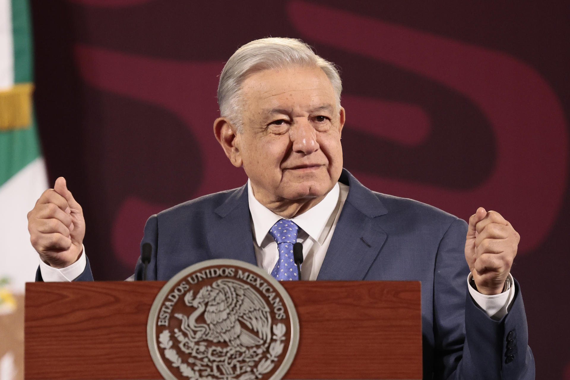 AMLO reconoce que presentó su paquete de reformas constitucionales porque vienen elecciones AMLO reconoce que presentó su paquete de reformas constitucionales porque vienen elecciones