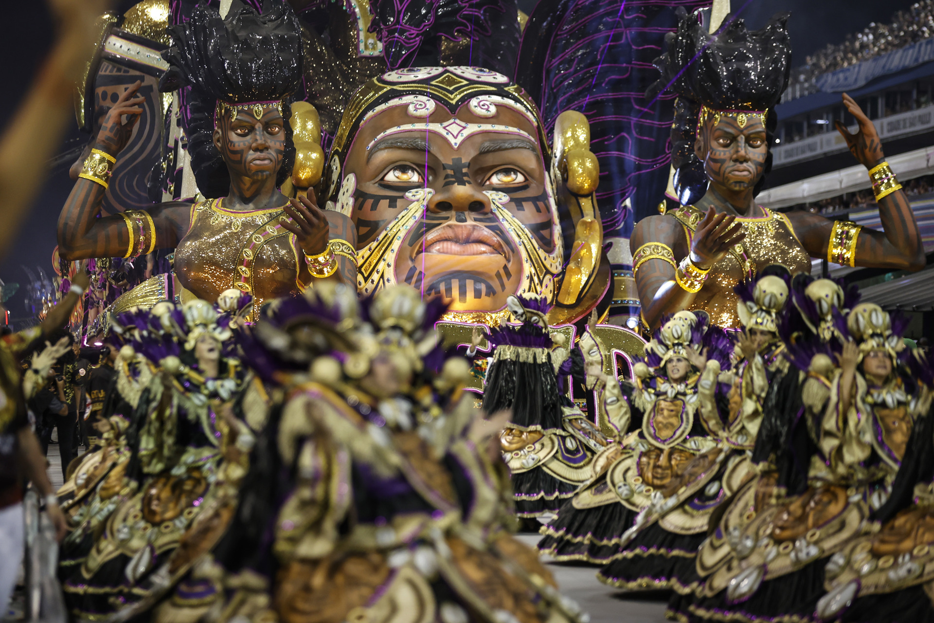 Con un acto inédito Brasil da inicio a un carnaval para 49 millones de personas