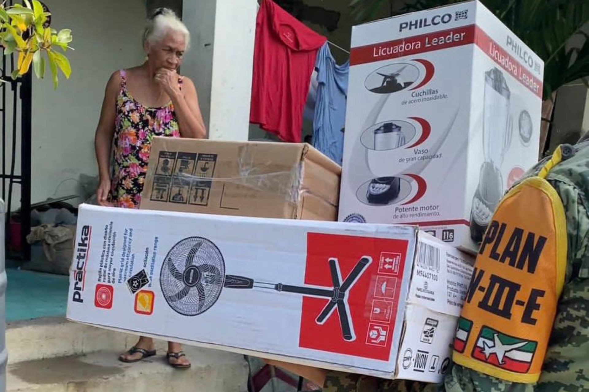 Gobierno ha entregado más de 190 mil paquetes de enseres domésticos en Guerrero tras Otis Gobierno ha entregado más de 190 mil paquetes de enseres domésticos en Guerrero tras Otis