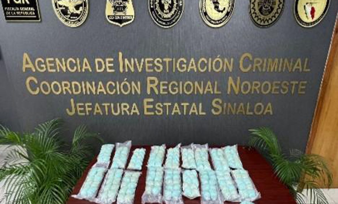 FGR asegura en empresa de paquetería alrededor de 190 mil pastillas que contenían fentanilo