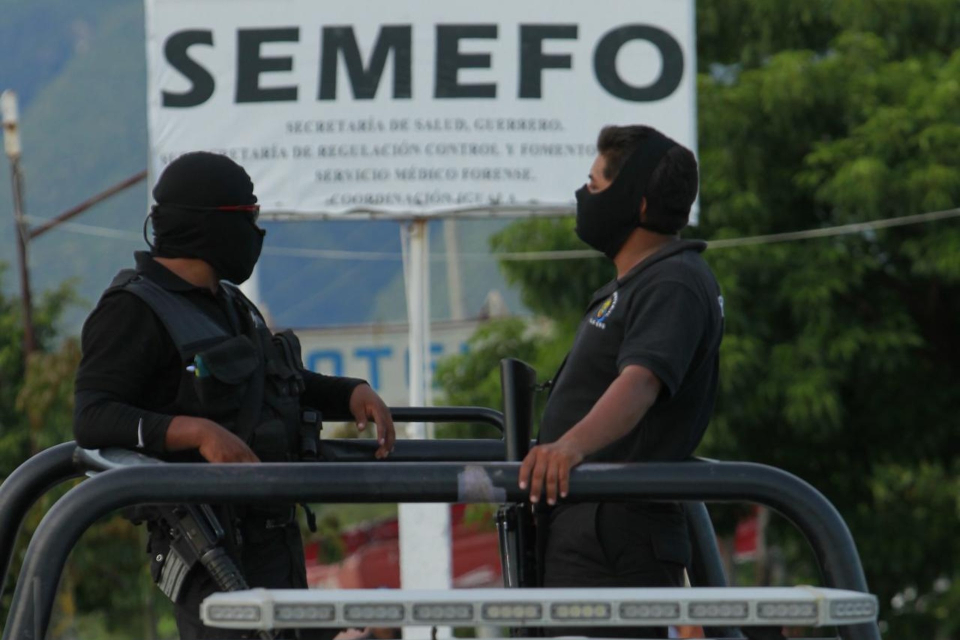 Fiscalía de Guerrero localiza 5 cuerpos calcinados en zona de enfrentamiento de Tierra Caliente