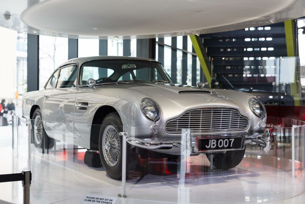 Elegantes James Bond Autos Bildernull