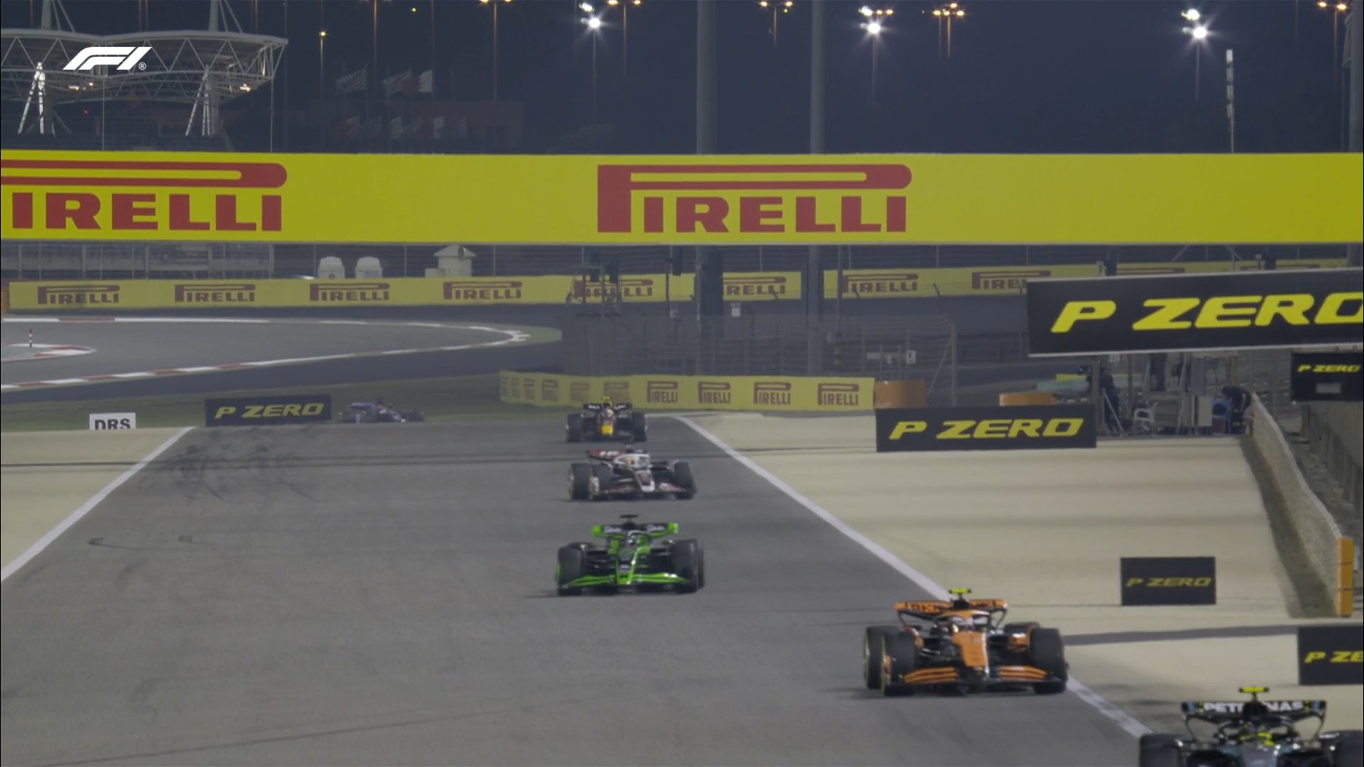 Sainz, el mejor por delante de ‘Checo’ en la segunda jornada de pruebas en Baréin Sainz, el mejor por delante de ‘Checo’ en la segunda jornada de pruebas en Baréin