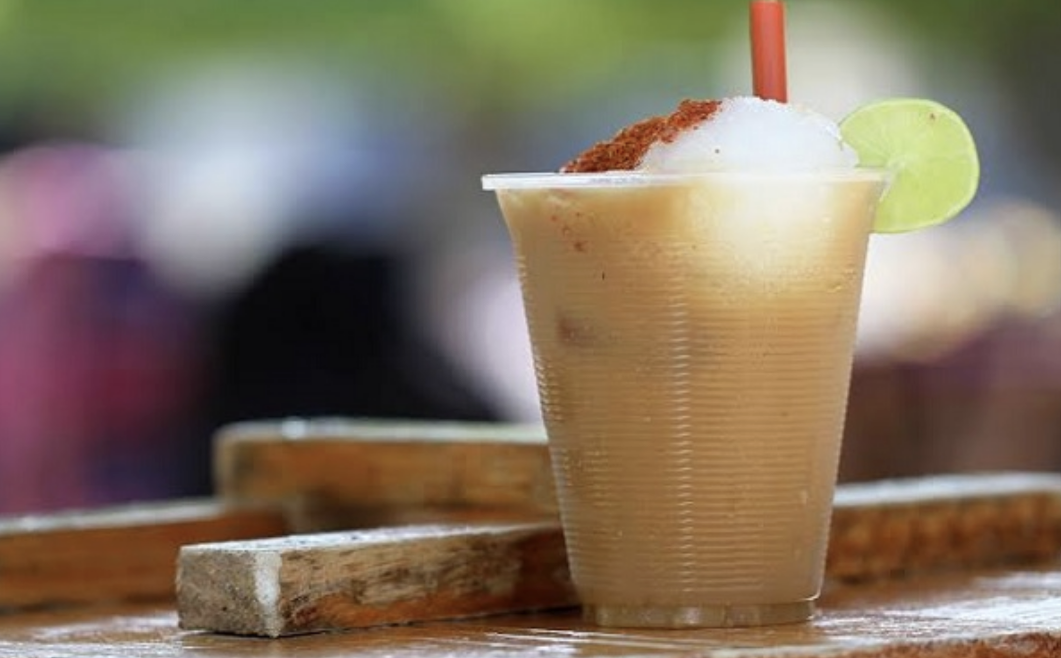 El tejuino, la bebida sagrada de maíz del occidente, adquiere nueva popularidad El tejuino, la bebida sagrada de maíz del occidente, adquiere nueva popularidad