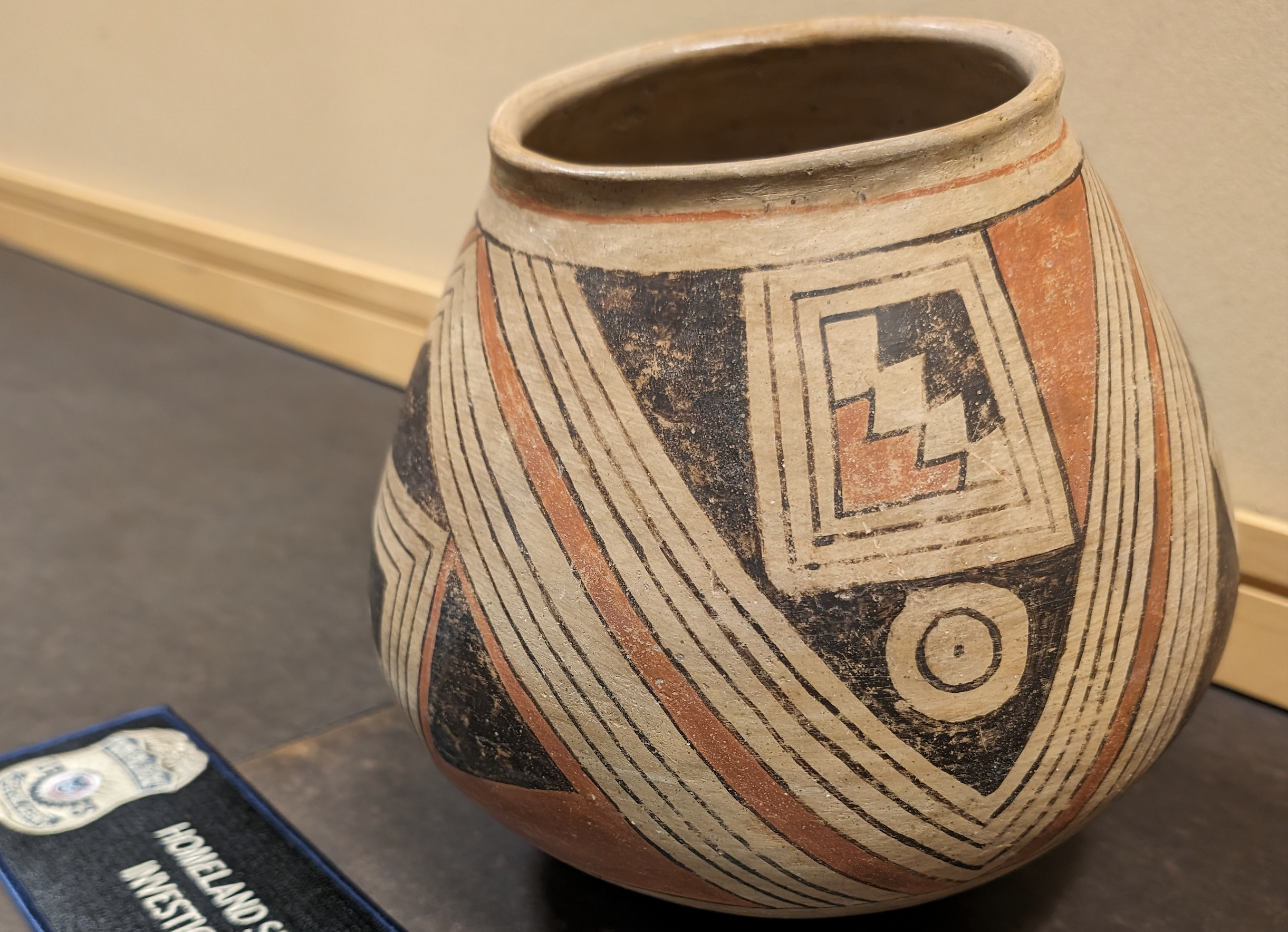 Estados Unidos devuelve a México una pieza de arcilla de más de 600 años de antigüedad