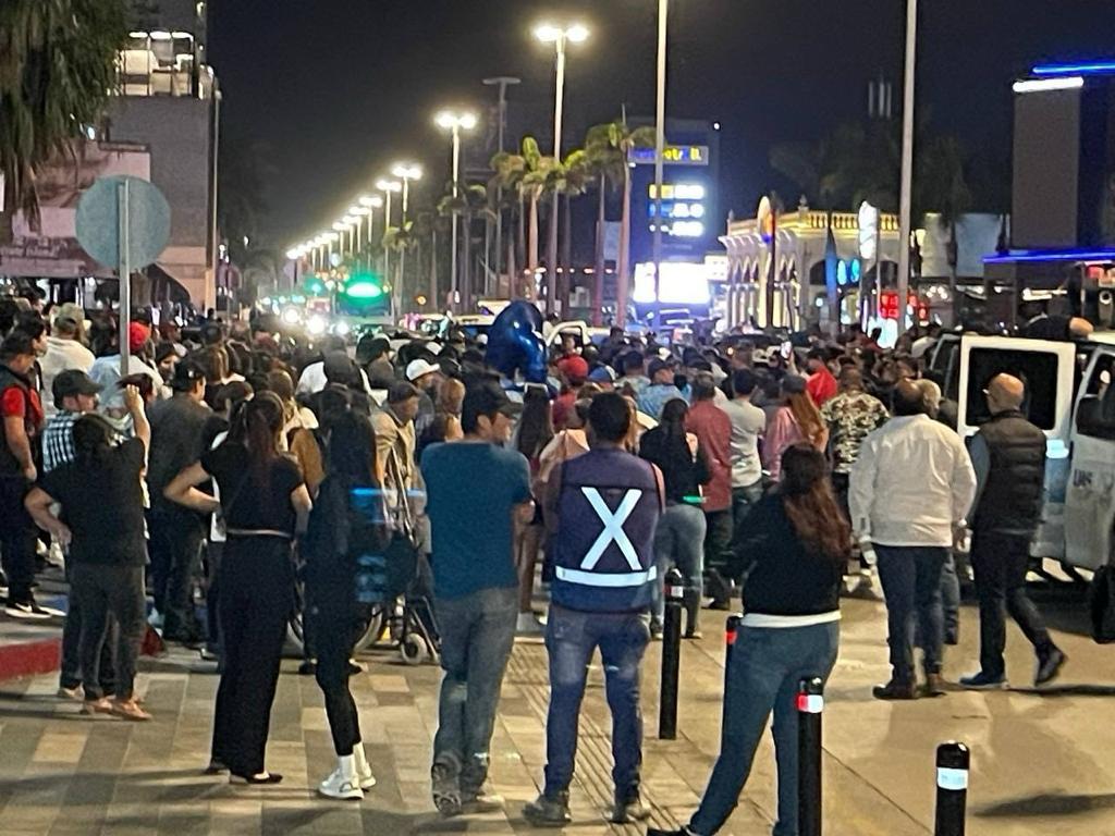 “Fuera Rocha”, exigen a AMLO en Mazatlán “Fuera Rocha”, exigen a AMLO en Mazatlán
