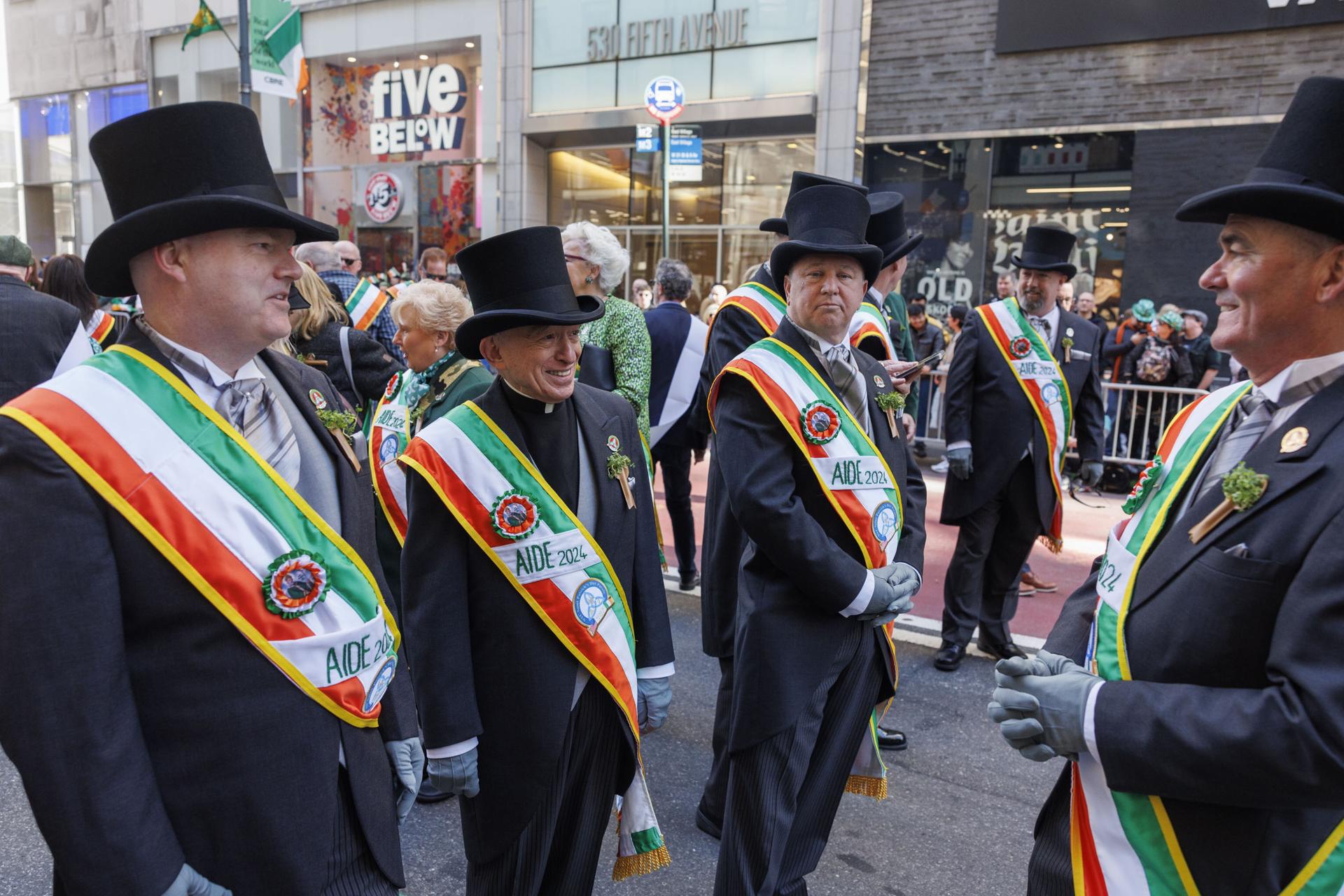 Nueva York celebra con gaitas, tréboles y cerveza el gran desfile de San Patricio Nueva York celebra con gaitas, tréboles y cerveza el gran desfile de San Patricio