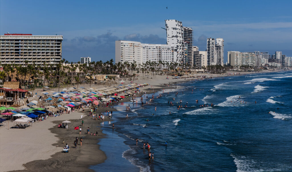 Economía relacionada al turismo en México creció 5.5 % en el cuarto trimestre de 2023 - acapulco1-1024x603