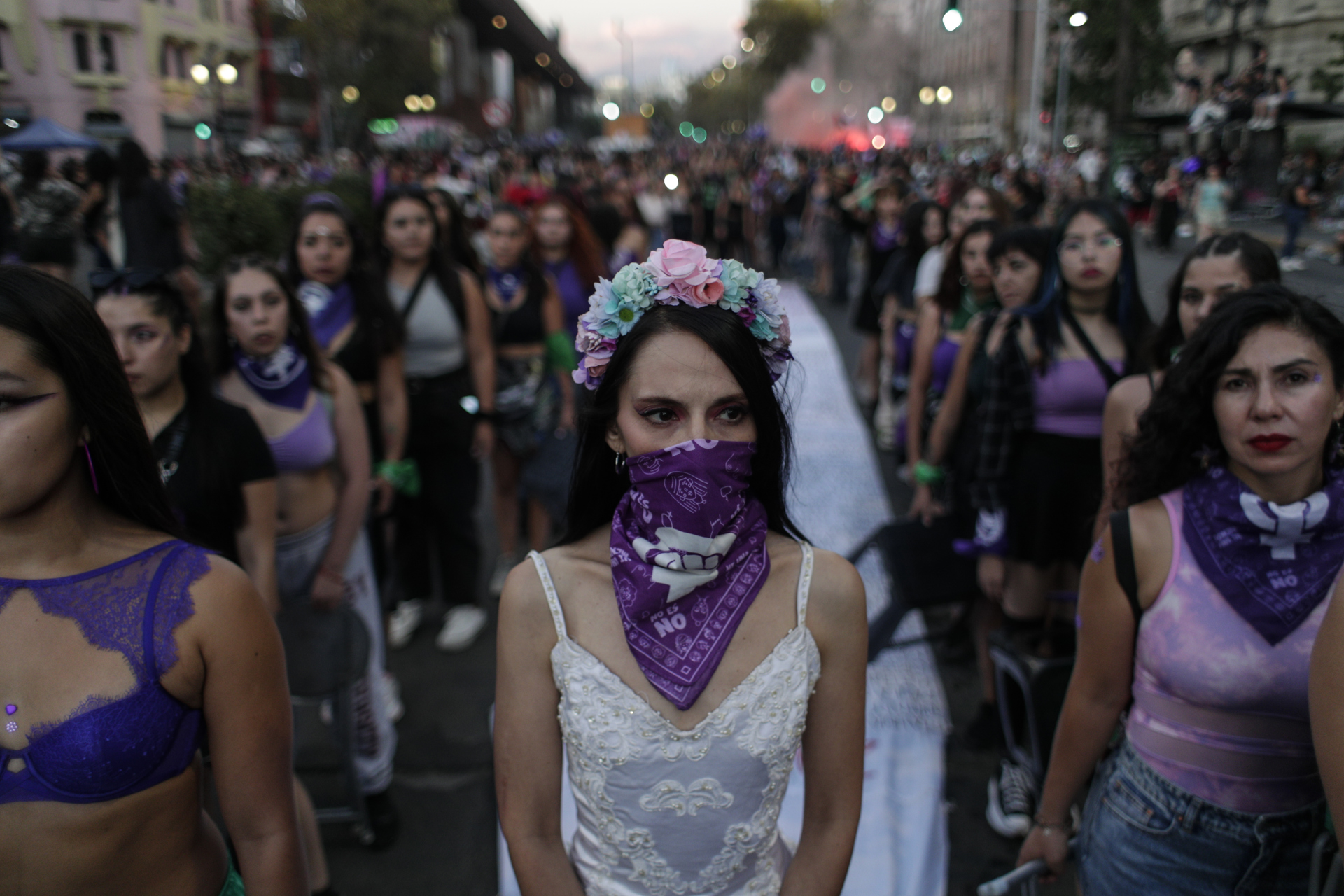 Marcha de la lucha feminista en medio de la controversia por la Ley Integral contra la Violencia en Chile Marcha de la lucha feminista en medio de la controversia por la Ley Integral contra la Violencia en Chile