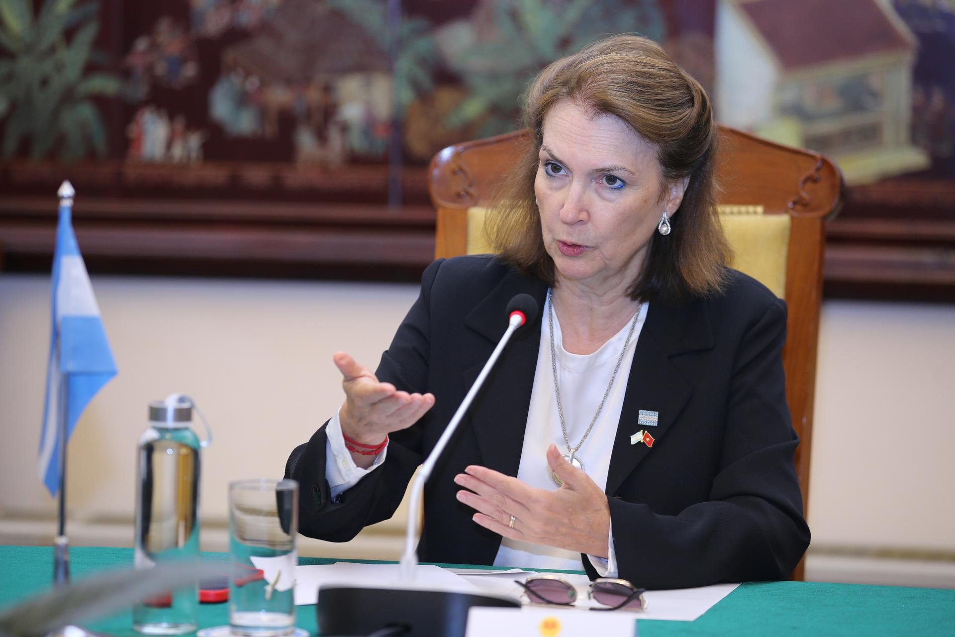 Canciller de Argentina intenta rebajar tensión diplomática con Colombia y México Canciller de Argentina intenta rebajar tensión diplomática con Colombia y México