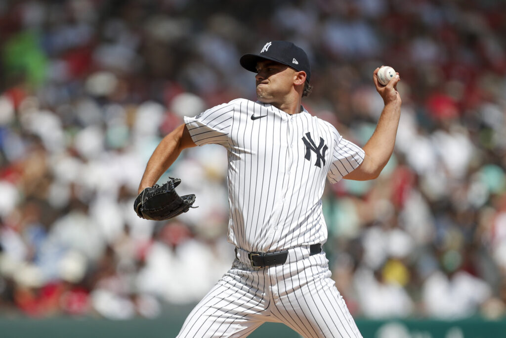 El dominicano Canó guía la victoria de Diablos Rojos en el regreso de Yankees a México - el-dominicano-cano-guia-la-victoria-de-diablos-rojos-en-el-regreso-de-yankees-a-mexico-1024x683