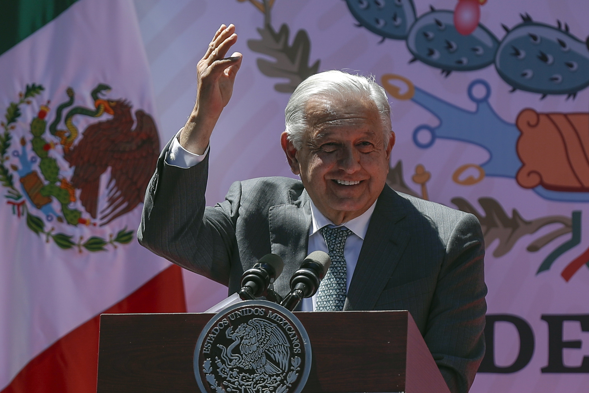 “¡El muro no funciona!”, asegura López Obrador sobre propuesta de Trump “¡El muro no funciona!”, asegura López Obrador sobre propuesta de Trump