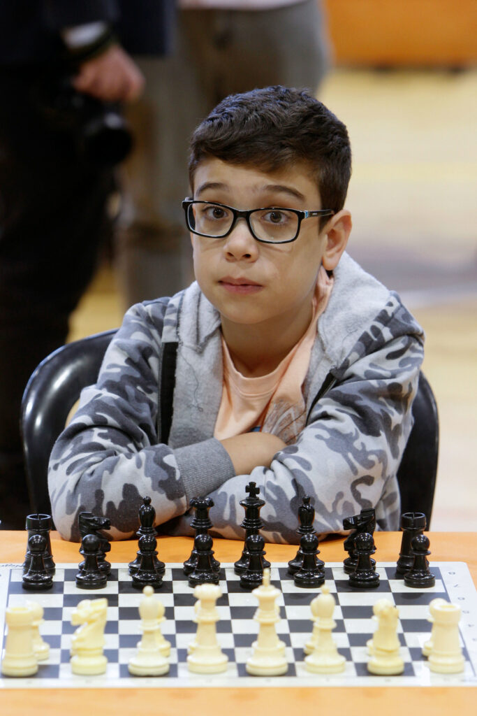 Faustino Oro, joven prodigio del ajedrez, protagoniza torneo con 600 jugadores - faustino-oro-joven-prodigio-del-ajedrez-protagoniza-torneo-con-600-jugadores-683x1024