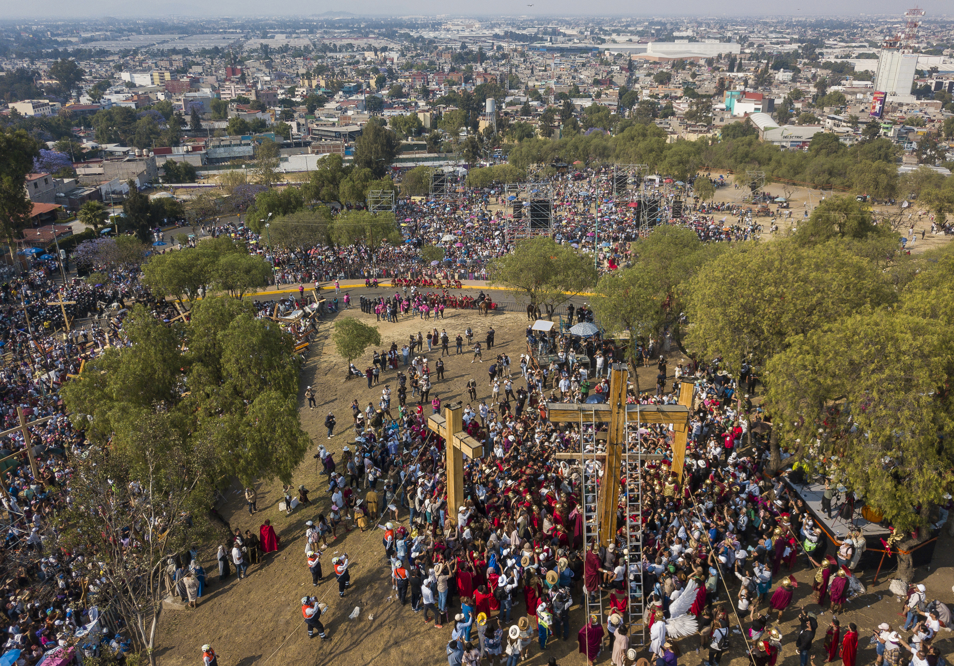 Pasión de Cristo en Iztapalapa, entre los finalistas para ser Patrimonio Cultural Inmaterial de la Unesco - iztapalapa-celebra-un-viacrucis-marcado-por-la-ola-de-calor-y-la-escasez-de-agua-3