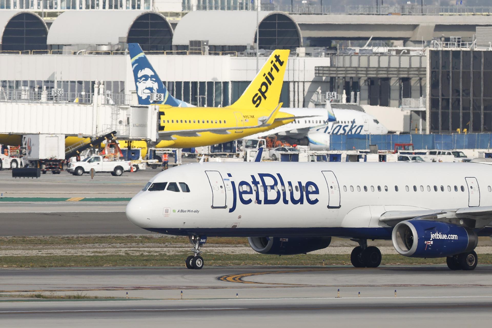 JetBlue renuncia a la compra de Spirit tras la demanda antimonopolio del Gobierno de EEUU JetBlue renuncia a la compra de Spirit tras la demanda antimonopolio del Gobierno de EEUU