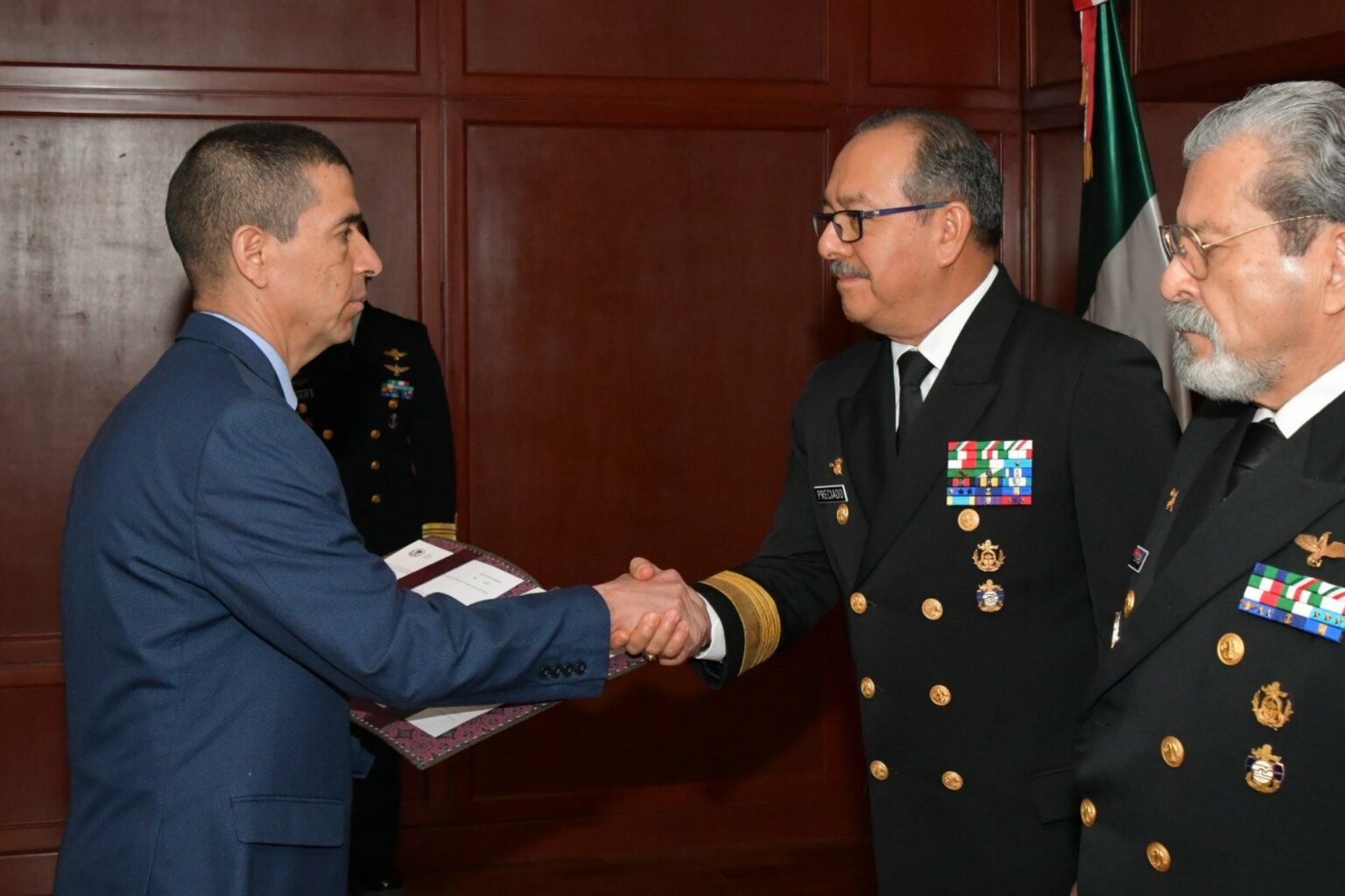Joe Ramon Rivera Contralmirante José Ramón Rivera toma protesta como director del AICM