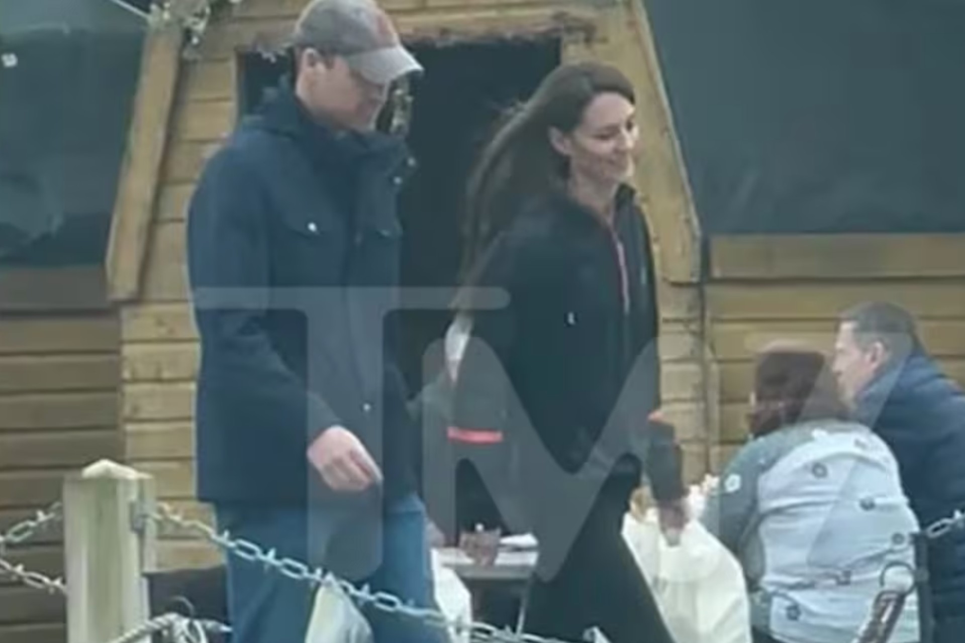 Video muestra imágenes de la princesa Kate de compras junto a Guillermo Video muestra imágenes de la princesa Kate de compras junto a Guillermo