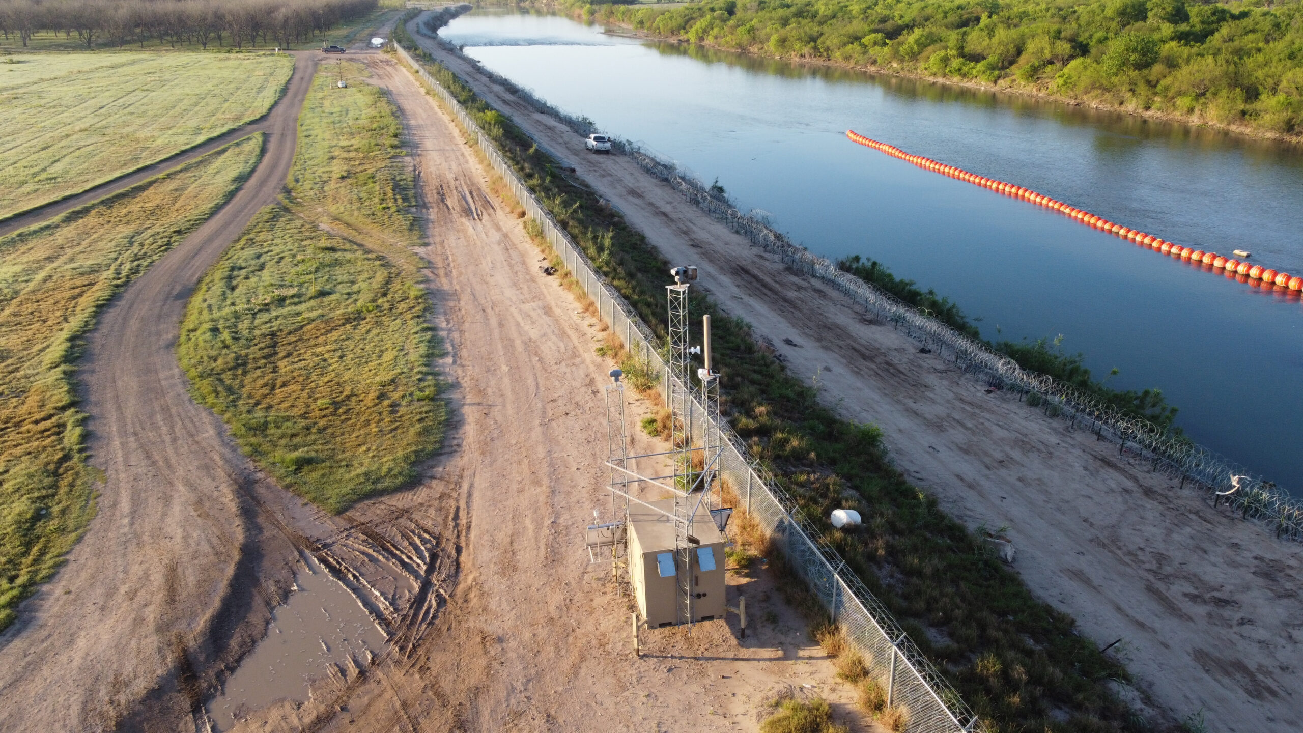 La SB4 y CBP One disuaden a migrantes de “tirarse al río” en la frontera de EE.UU.