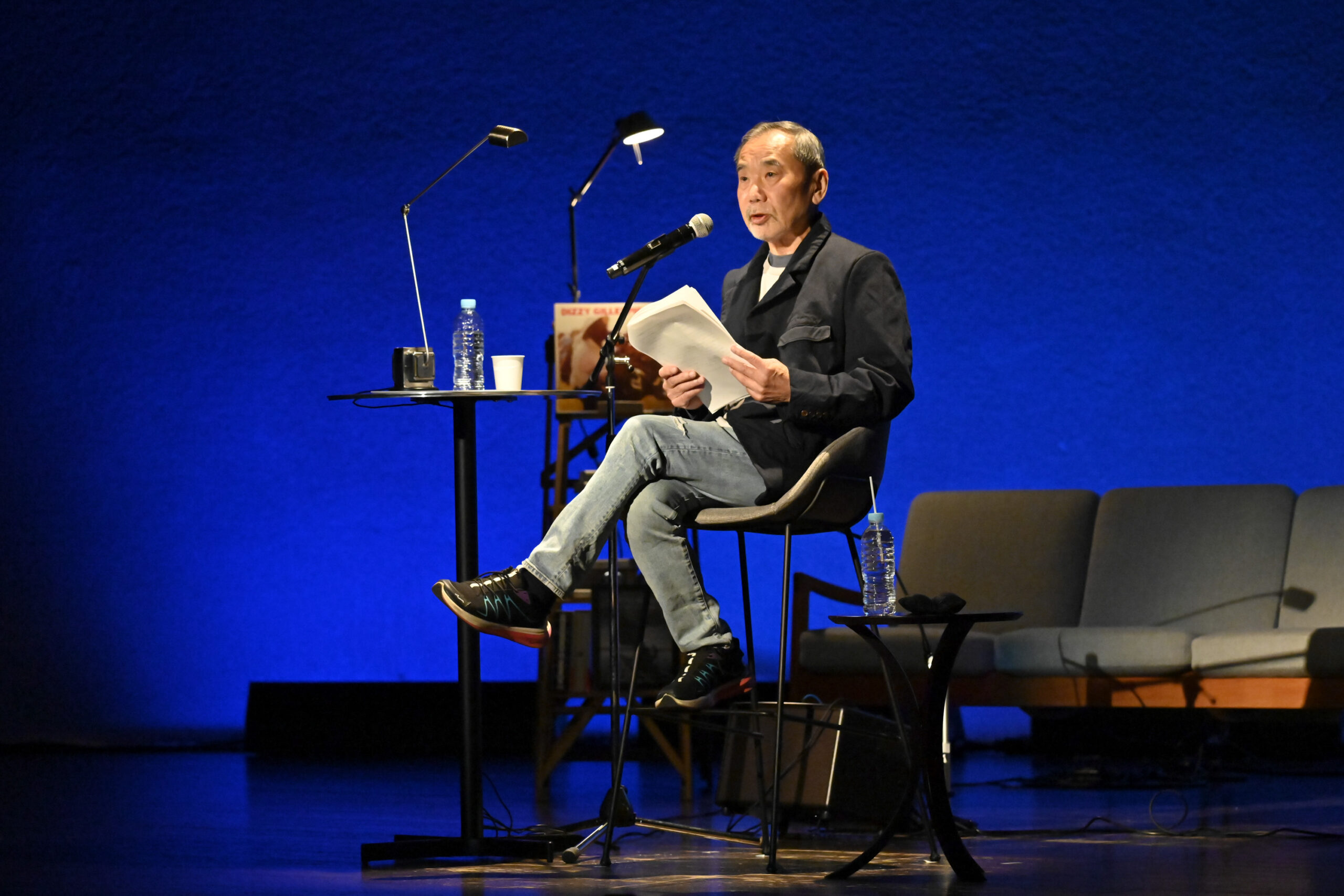 Haruki Murakami y Mieko Kawakami leen relatos inéditos en un evento en Tokio