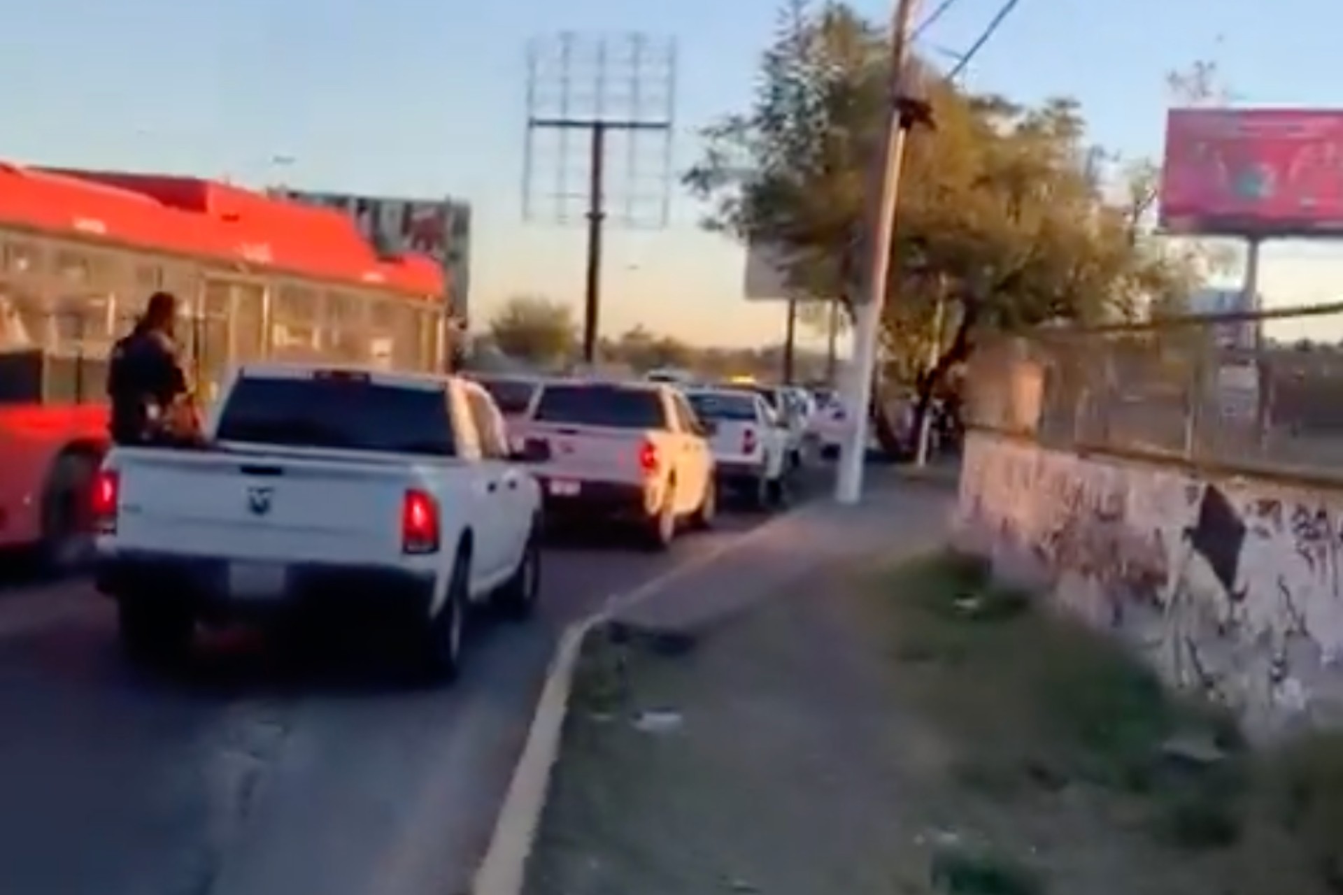 Detienen a 4 policías de Tlajomulco, Jalisco, señalados por la desaparición de un hombre Detienen a 4 policías de Tlajomulco, Jalisco, señalados por la desaparición de un hombre
