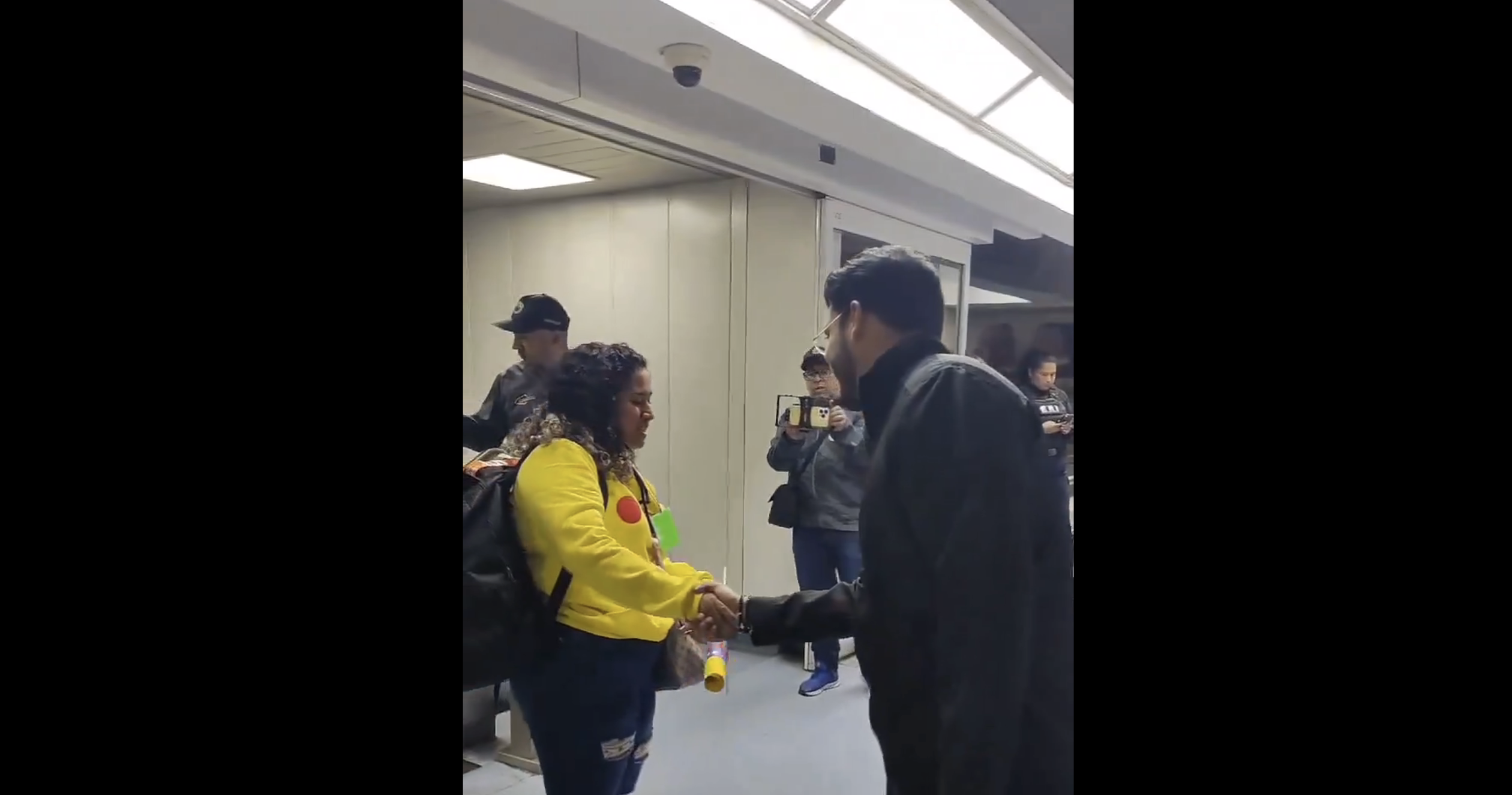 Regresan a Venezuela 80 migrantes procedentes de México