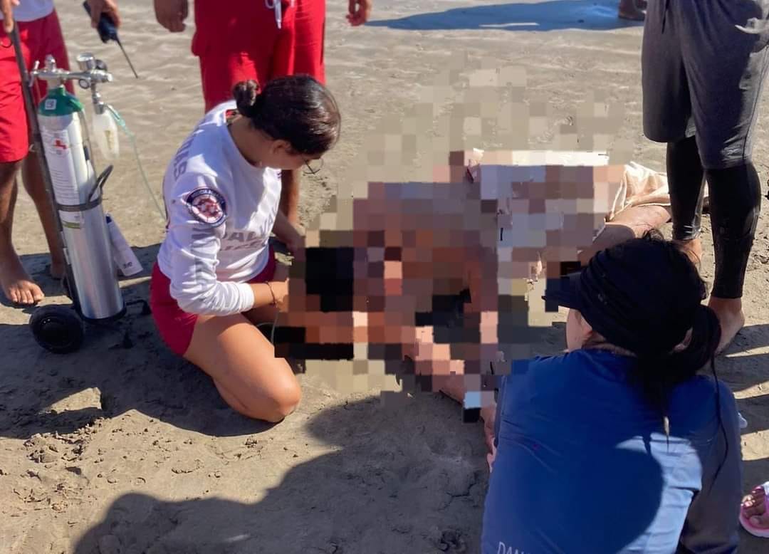 Rescatan en Mazatlán a 13 personas arrastradas mar adentro