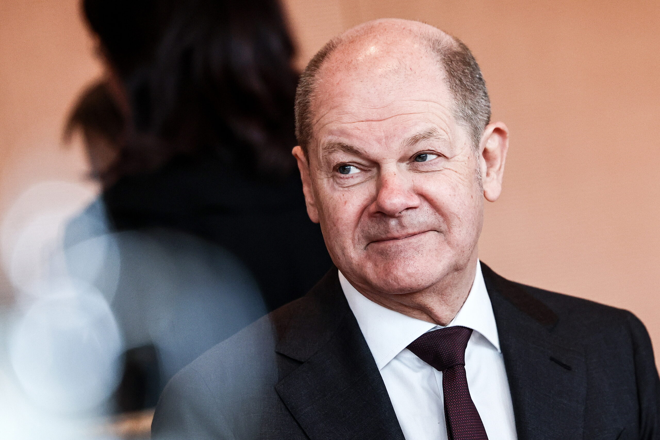 Scholz llama a seguir apoyando a Ucrania y a la unidad en el propio país Scholz llama a seguir apoyando a Ucrania y a la unidad en el propio país