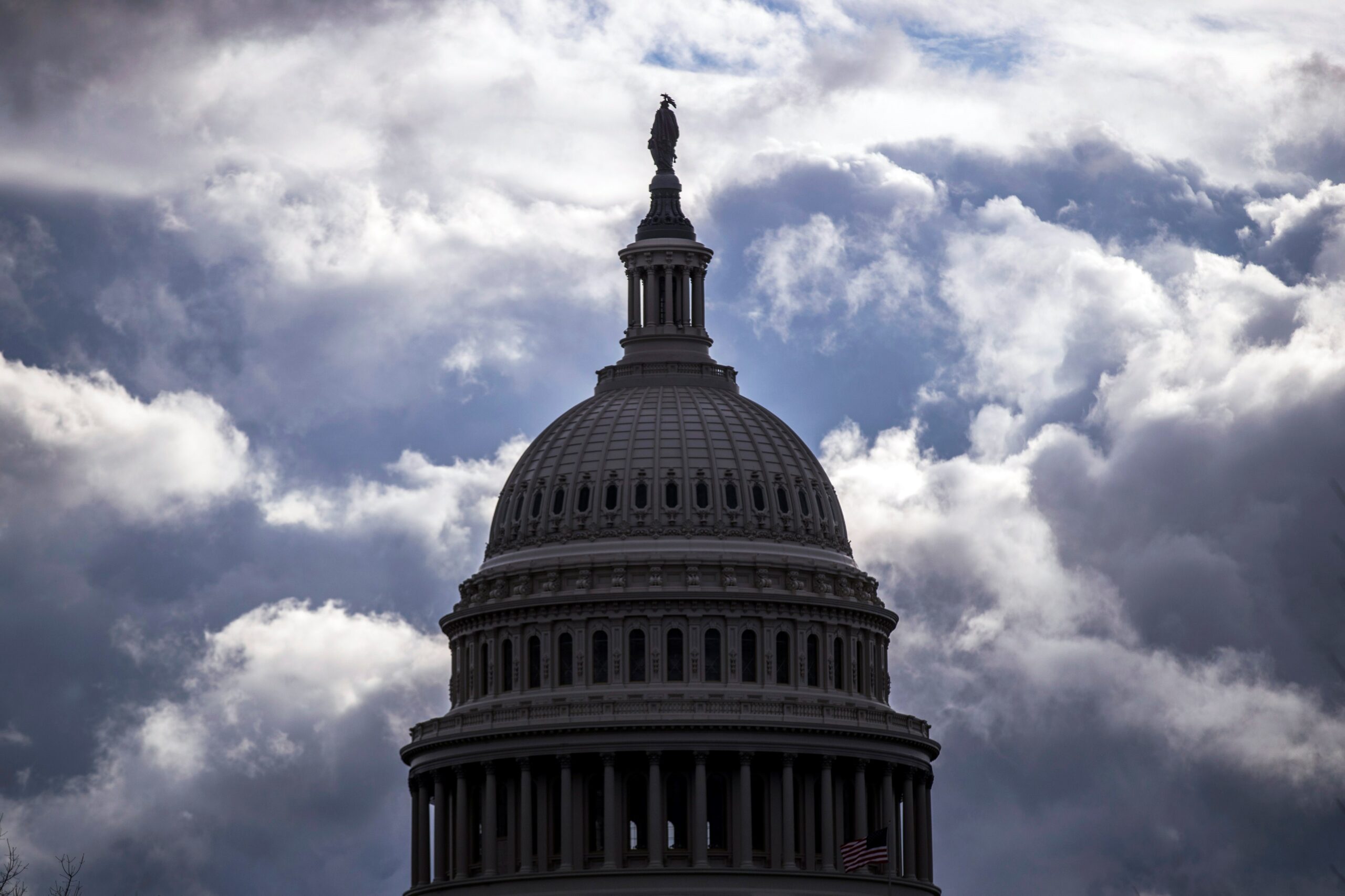 Senado de EE.UU. alcanza acuerdo para evitar el cierre del gobierno in extremis Senado de EE.UU. alcanza acuerdo para evitar el cierre del gobierno in extremis