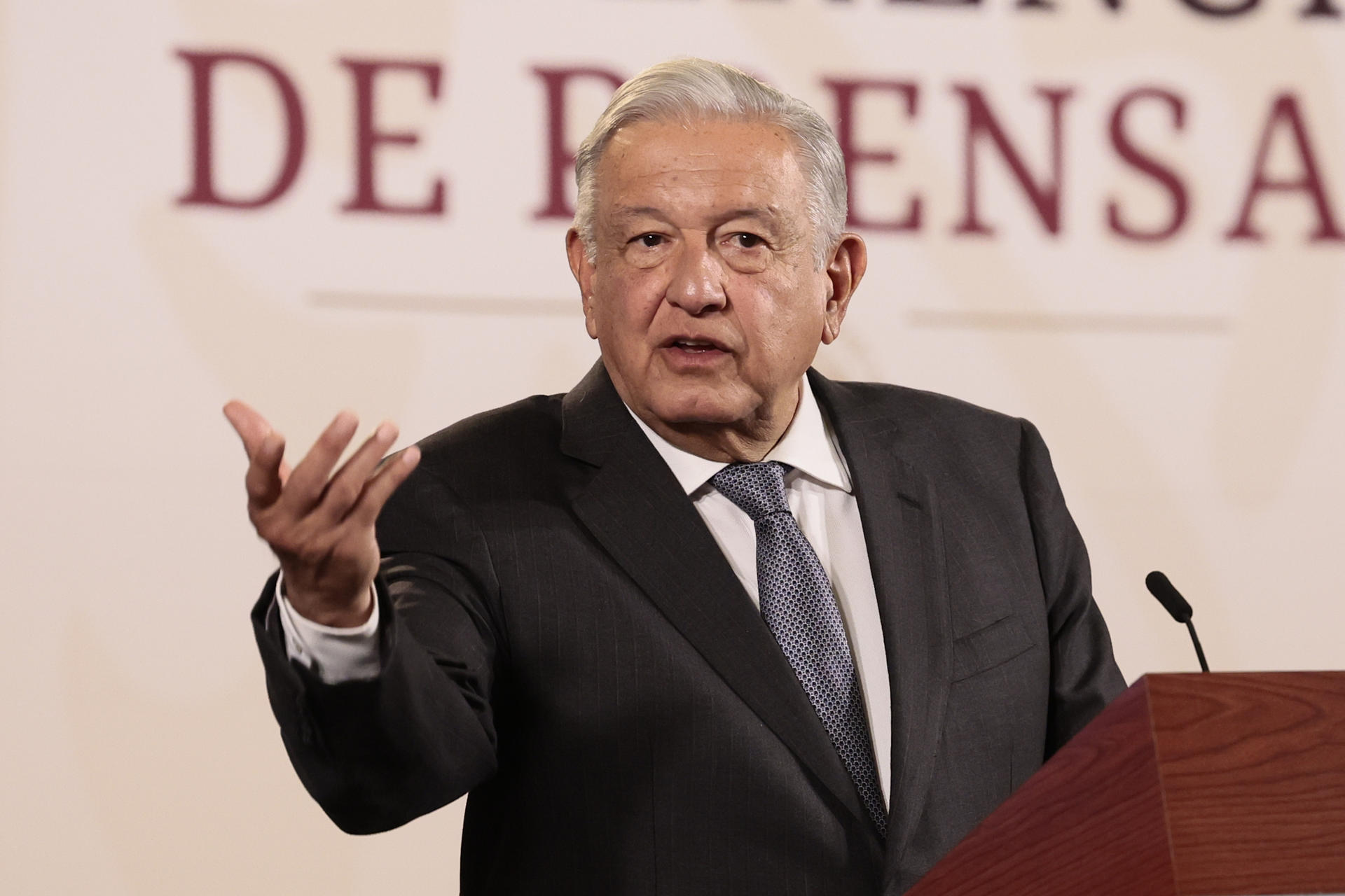 “Son nuestros adversarios”: AMLO arremete contra expertos de la Comisión Independiente de Investigación sobre COVID-19