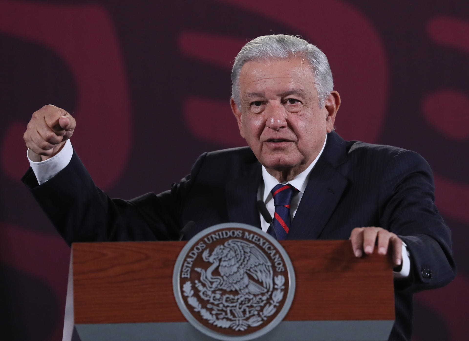 AMLO rechaza que Afores vayan a ser expropiadas por el Gobierno AMLO rechaza que Afores vayan a ser expropiadas por el Gobierno