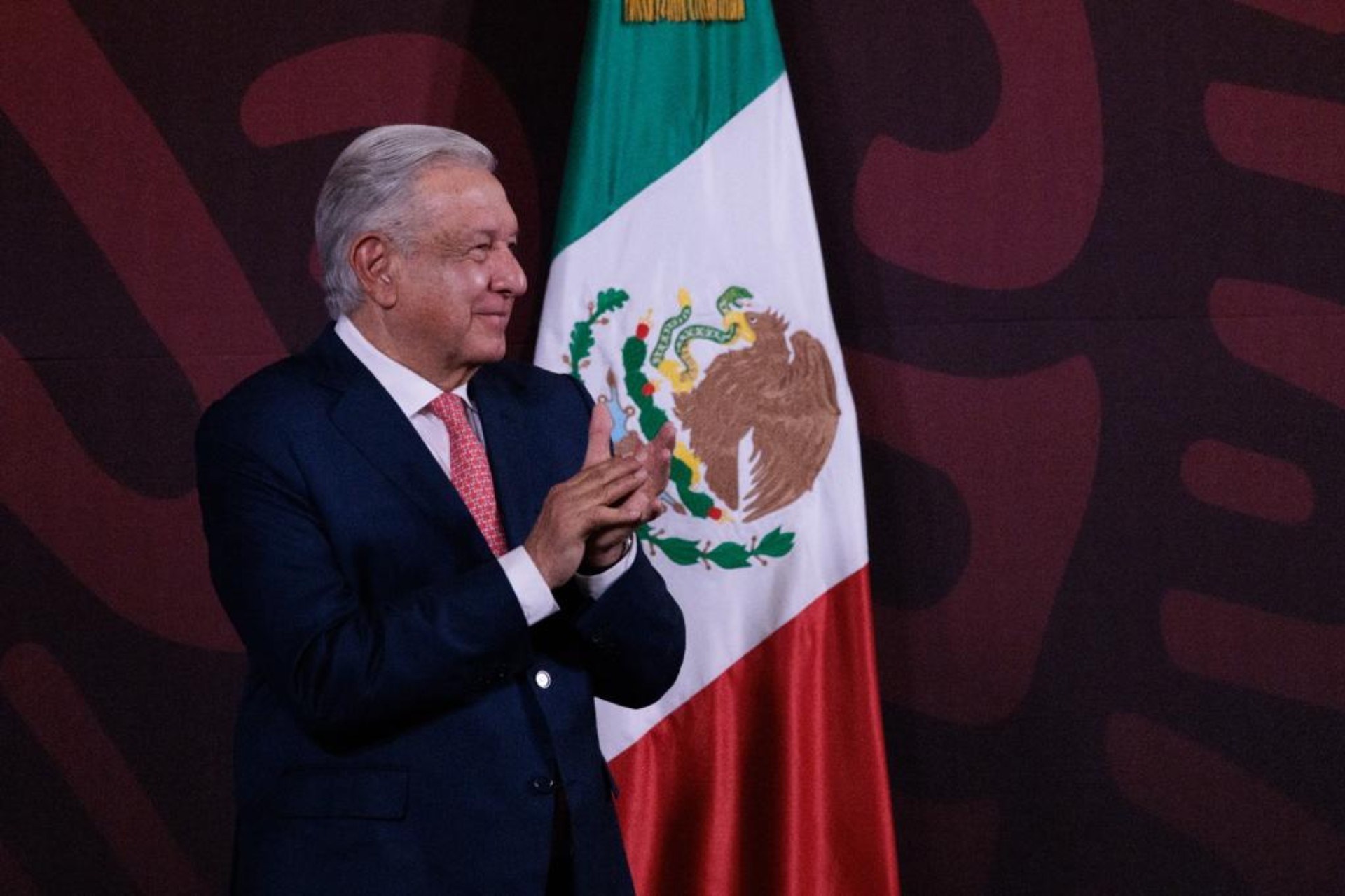 Aunque parezca utópico y fantasioso, México tendrá en septiembre el mejor sistema de salud pública del mundo: AMLO Aunque parezca utópico y fantasioso, México tendrá en septiembre el mejor sistema de salud pública del mundo: AMLO