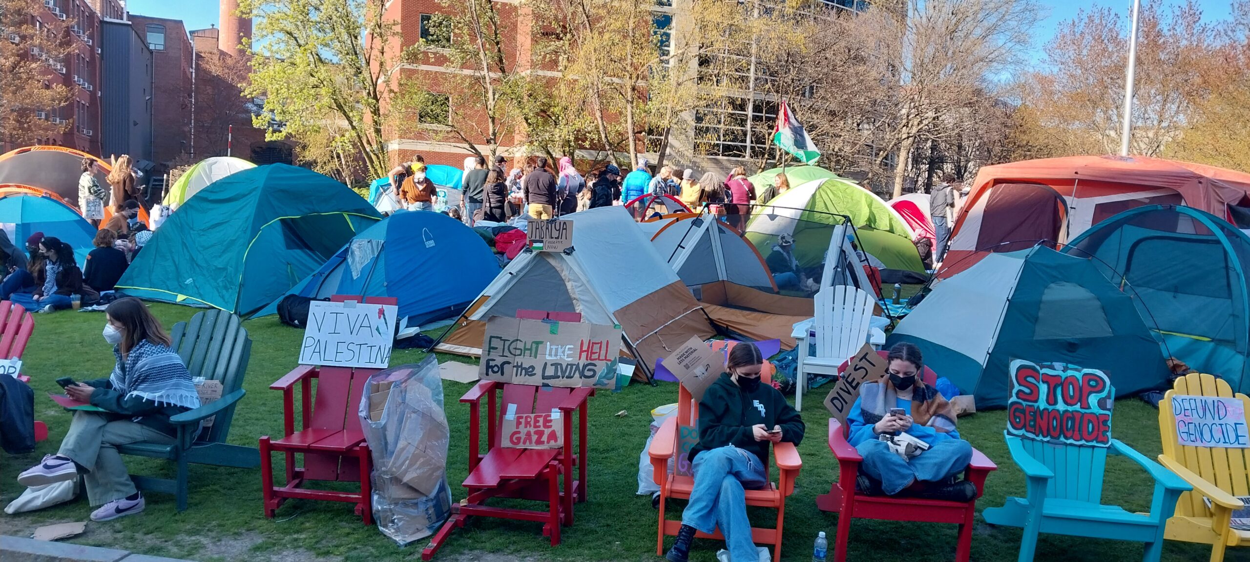 Cambridge quiere convertir protestas por Gaza en un nuevo movimiento antiguerra de Vietnam