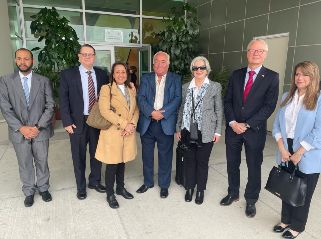 Diplomáticos mexicanos en Ecuador ya vuelan de regreso - captura-de-pantalla-2024-04-07-a-las-94532-1024x761