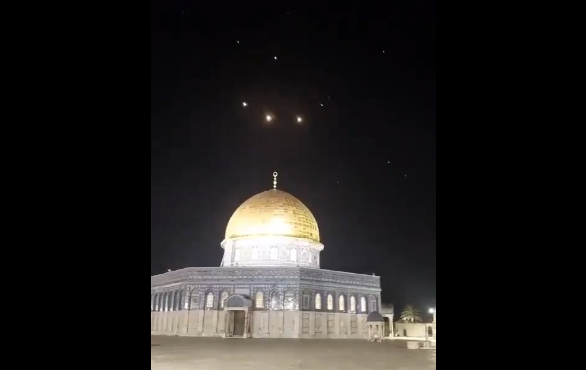 Israel dice que Irán ha lanzado más de 200 drones, misiles de crucero y balísticos Israel dice que Irán ha lanzado más de 200 drones, misiles de crucero y balísticos