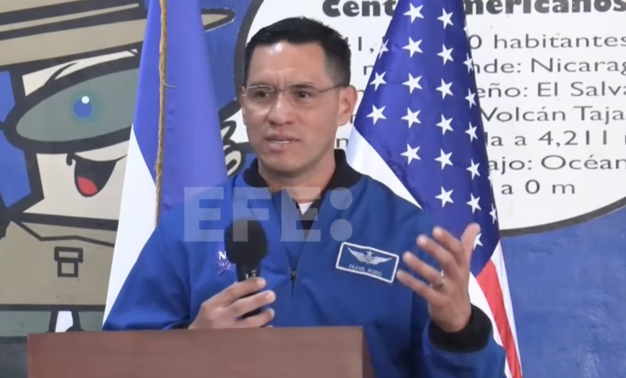 Astronauta pide a niños cumplir sus ‘grandes sueños’ e ‘identificar sus talentos’ Astronauta pide a niños cumplir sus ‘grandes sueños’ e ‘identificar sus talentos’