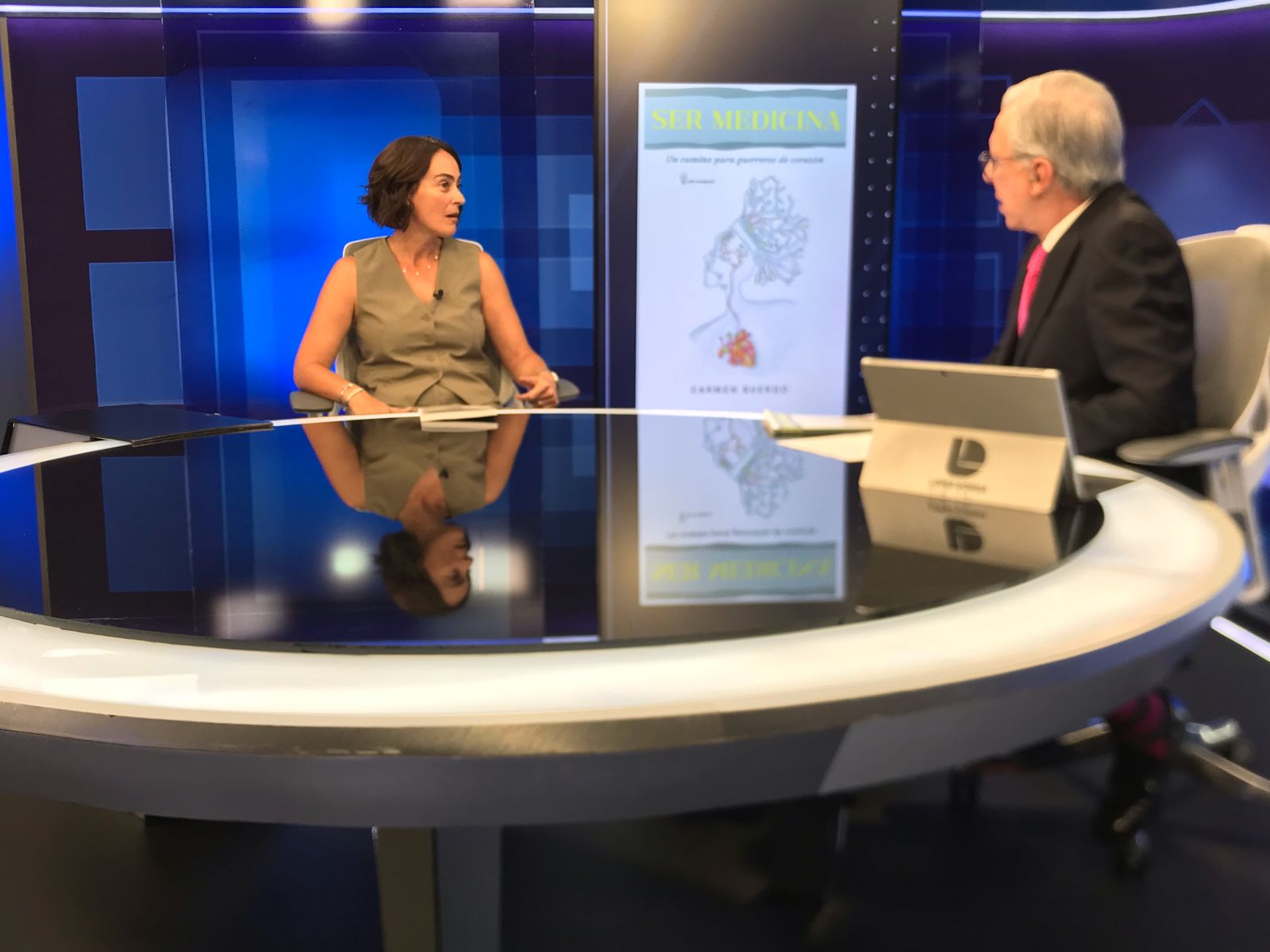 Carmen Buergo presenta “Ser medicina”, un libro inteligente para una vida más sana