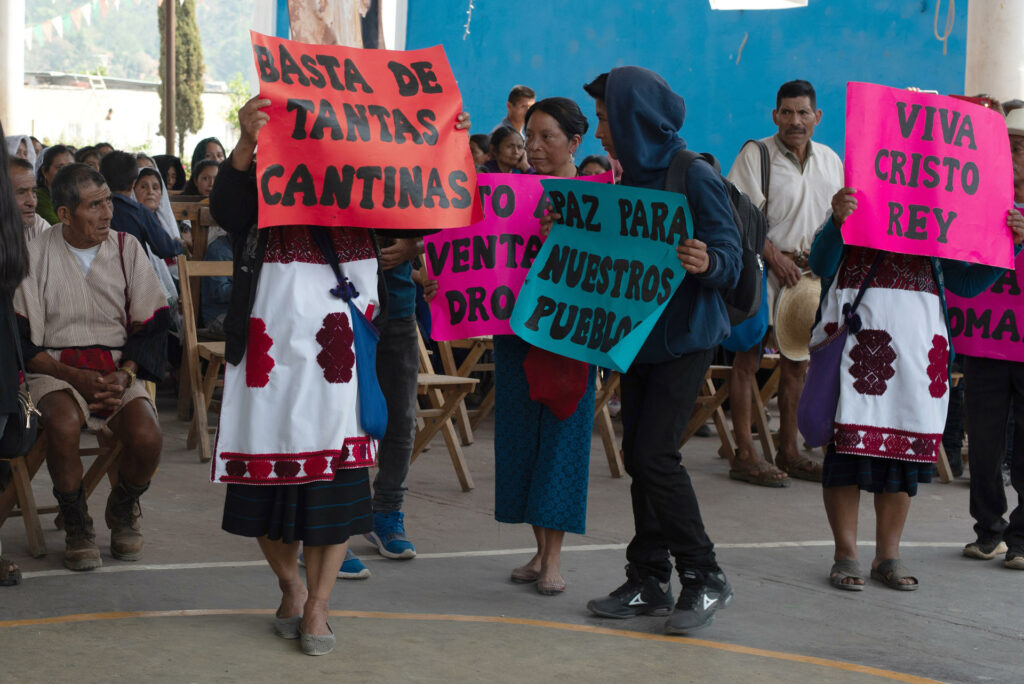 Indígenas protestan en Chiapas para pedir un alto al narcotráfico - chalchihuitan-indigenas-chiapas-manifestacion-violencia-2-1024x684