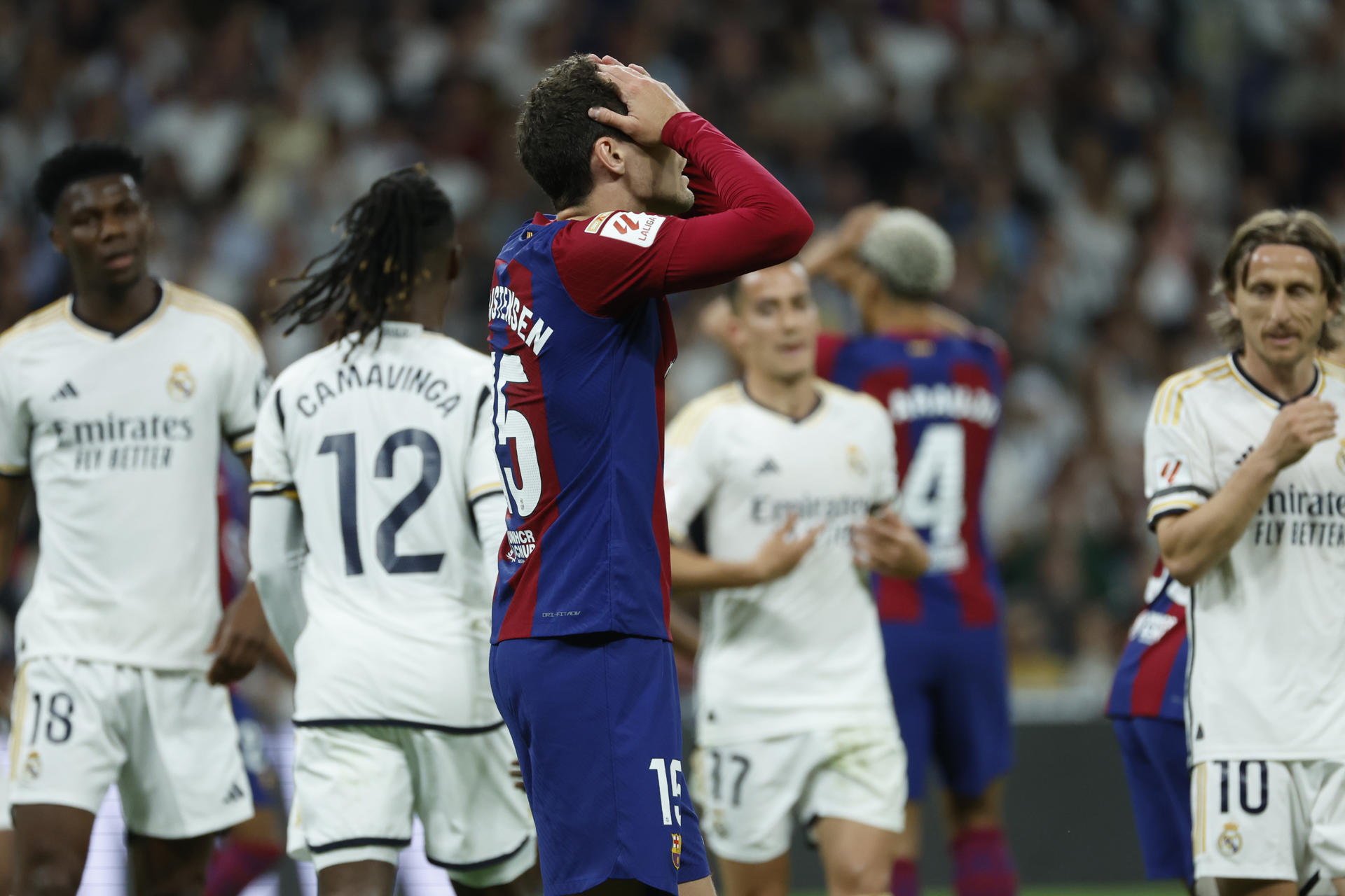 Presidente del Barcelona no descarta pedir la repetición del Clásico por el ‘gol fantasma’ Presidente del Barcelona no descarta pedir la repetición del Clásico por el ‘gol fantasma’