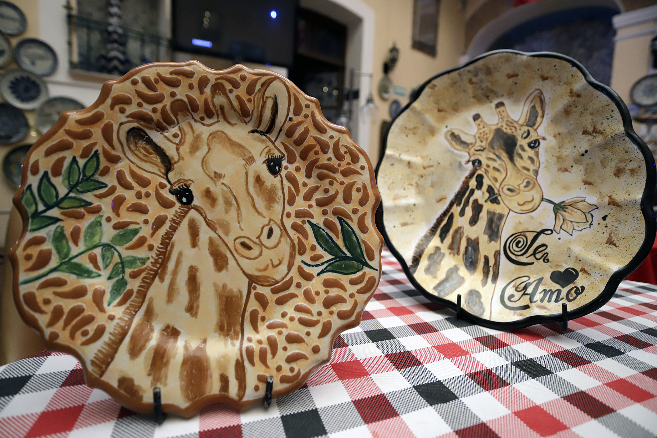 Popularidad de la jirafa Benito llega a la talavera en Puebla