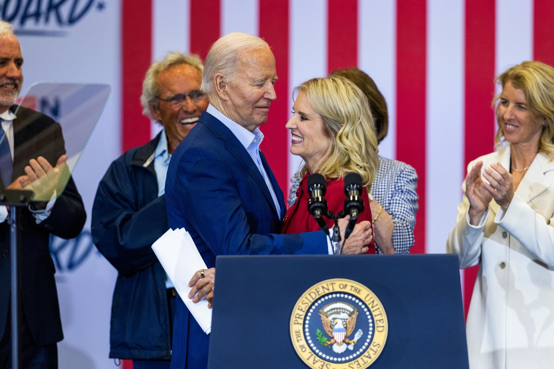 Biden recibe el crucial apoyo de los Kennedy, mientras Trump sigue con su juicio en NY