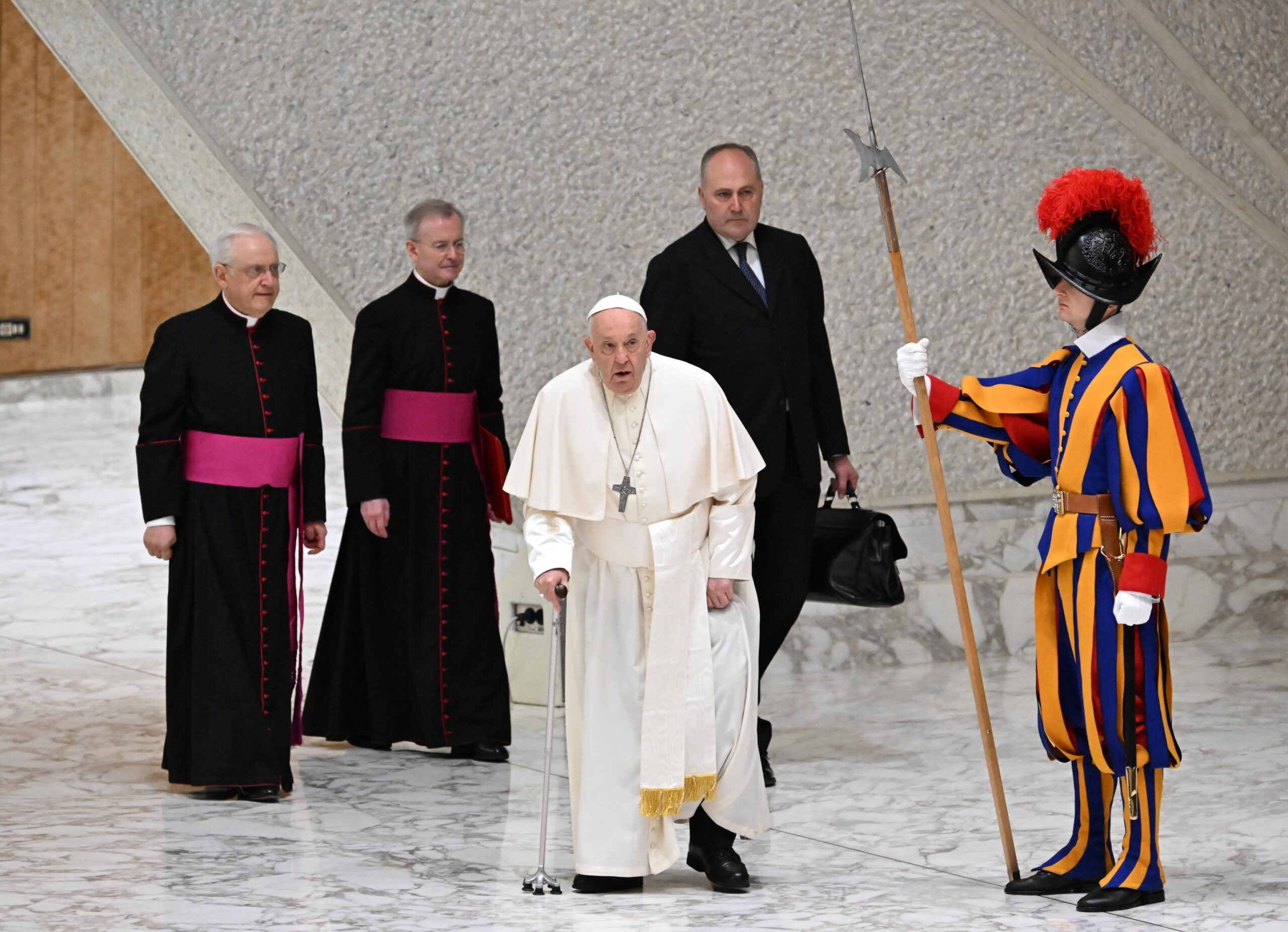 “Ancianos deben vivir en familia”: papa Francisco “Ancianos deben vivir en familia”: papa Francisco