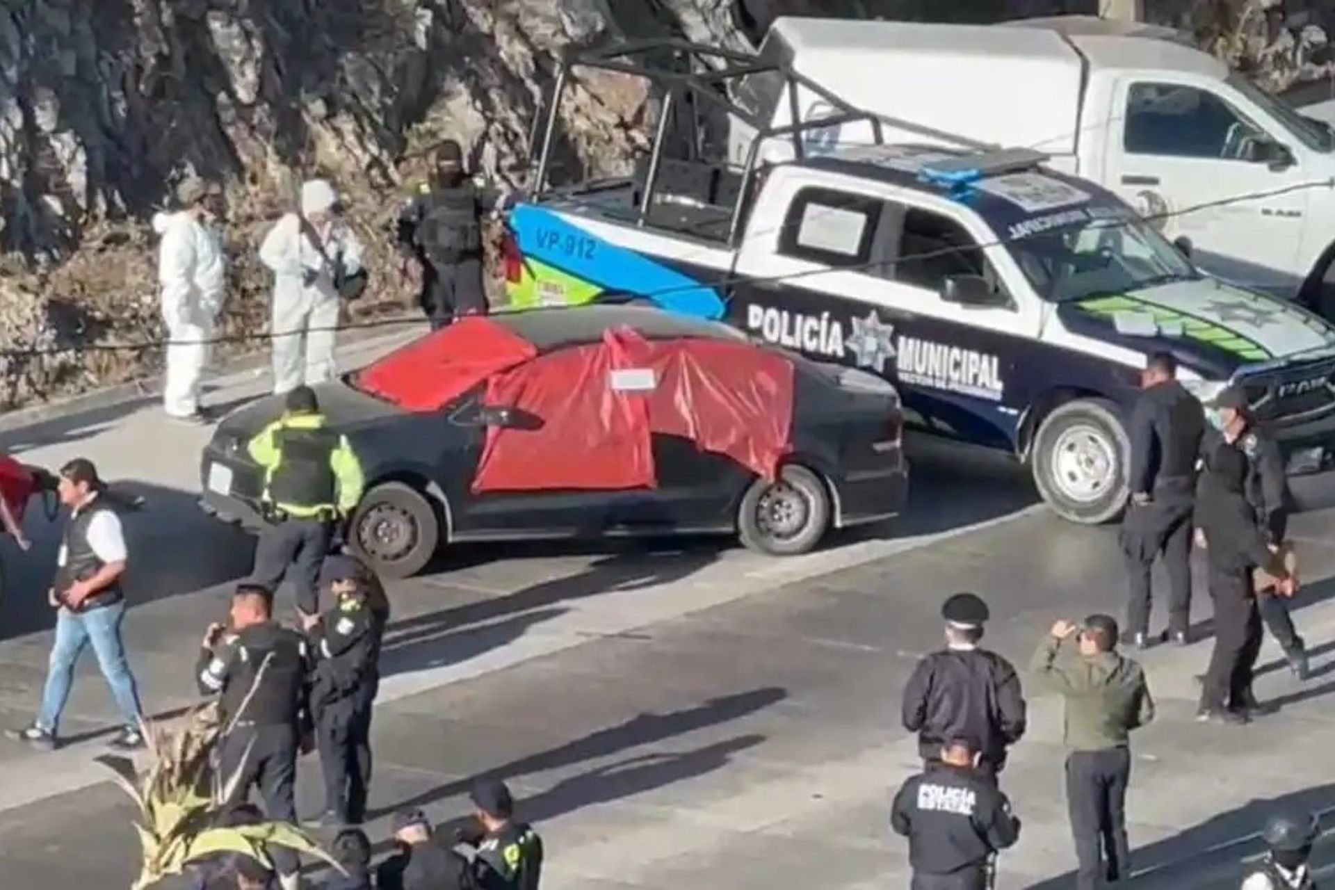 Hallan 7 cuerpos en Puebla; 5 de ellos, decapitados Hallan 7 cuerpos en Puebla; 5 de ellos, decapitados