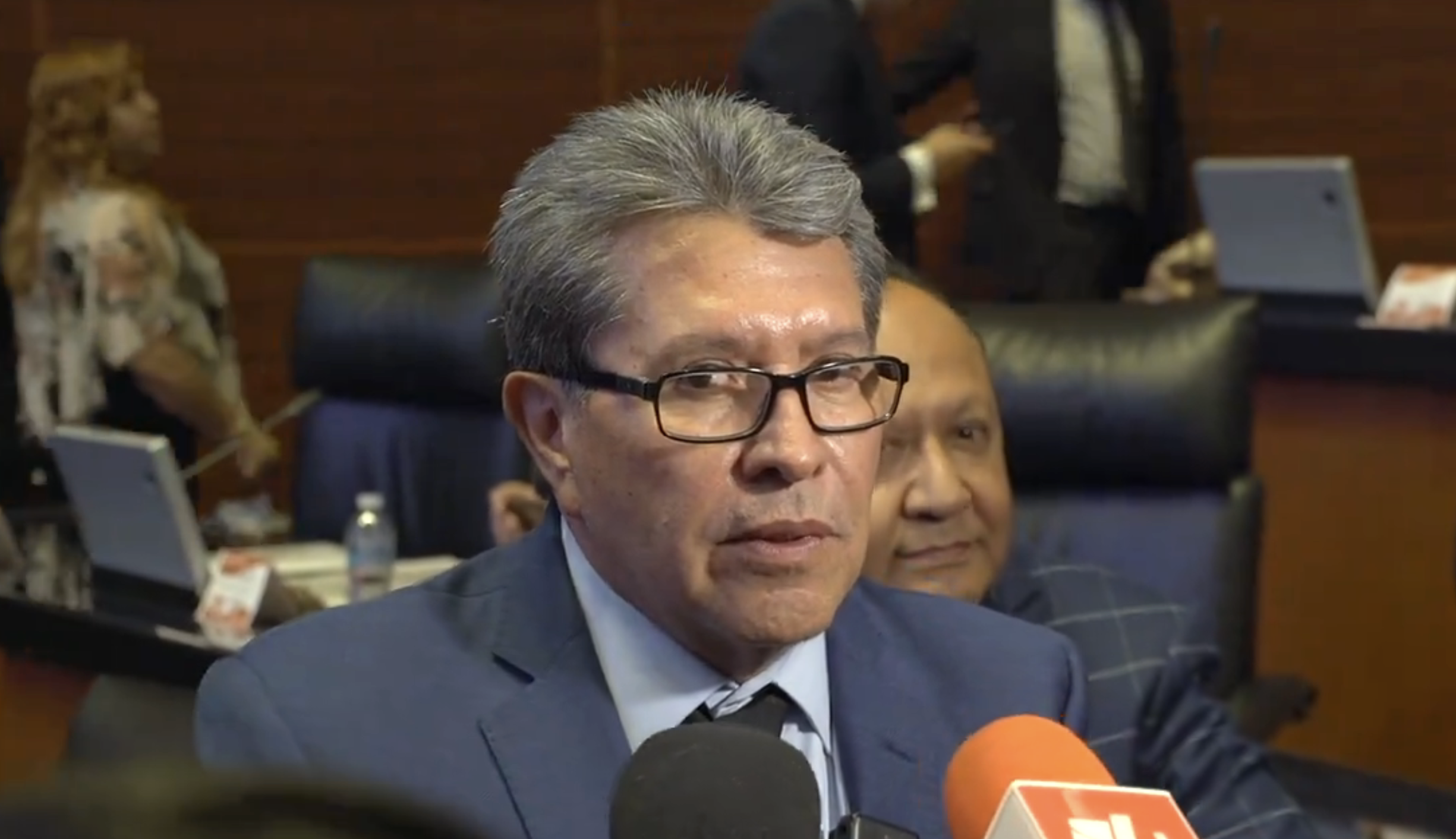 Monreal propone ley para regular la Inteligencia Artificial en México