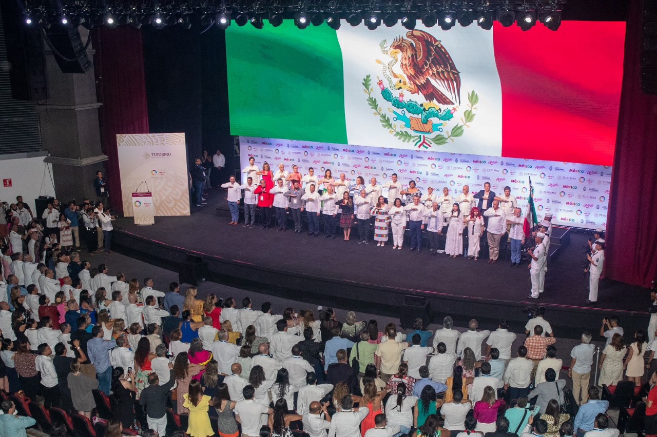 Actividad turística y de servicios en Acapulco renacen con feria de turismo Actividad turística y de servicios en Acapulco renacen con feria de turismo