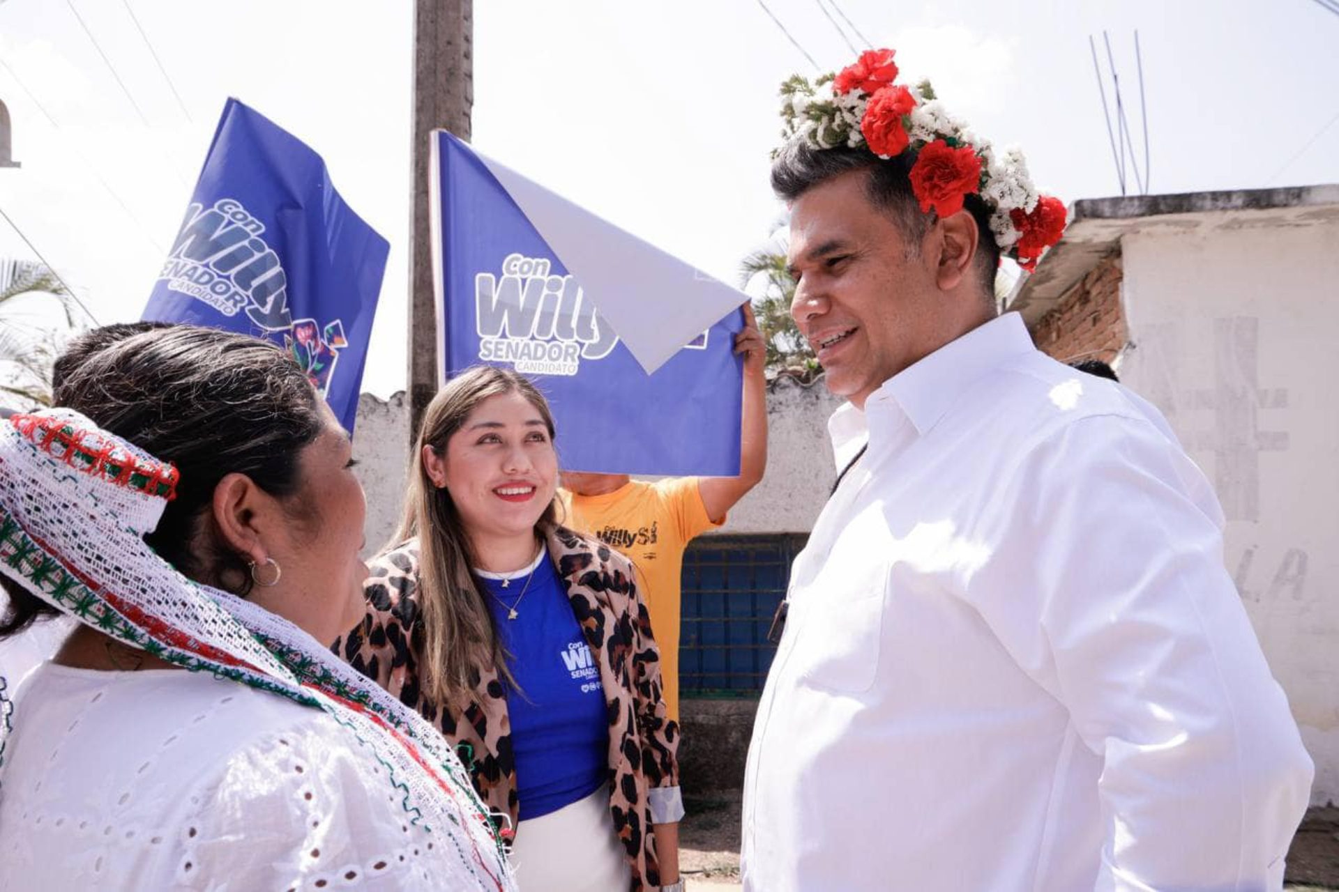 Comando despoja de un auto al equipo de campaña del candidato Willy Ochoa en Chiapas