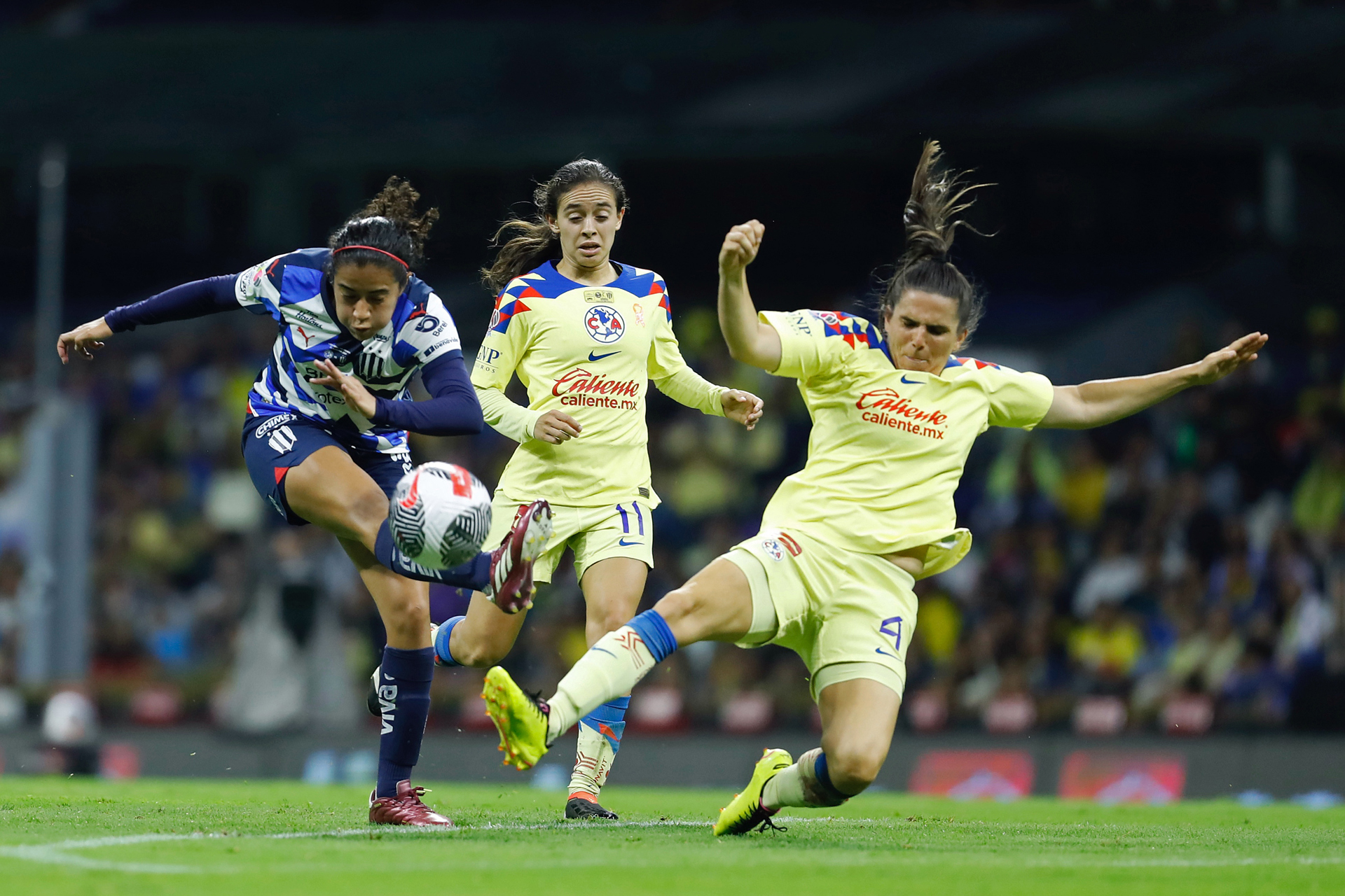 América femenil toma la ventaja en la final ante Rayadas América femenil toma la ventaja en la final ante Rayadas