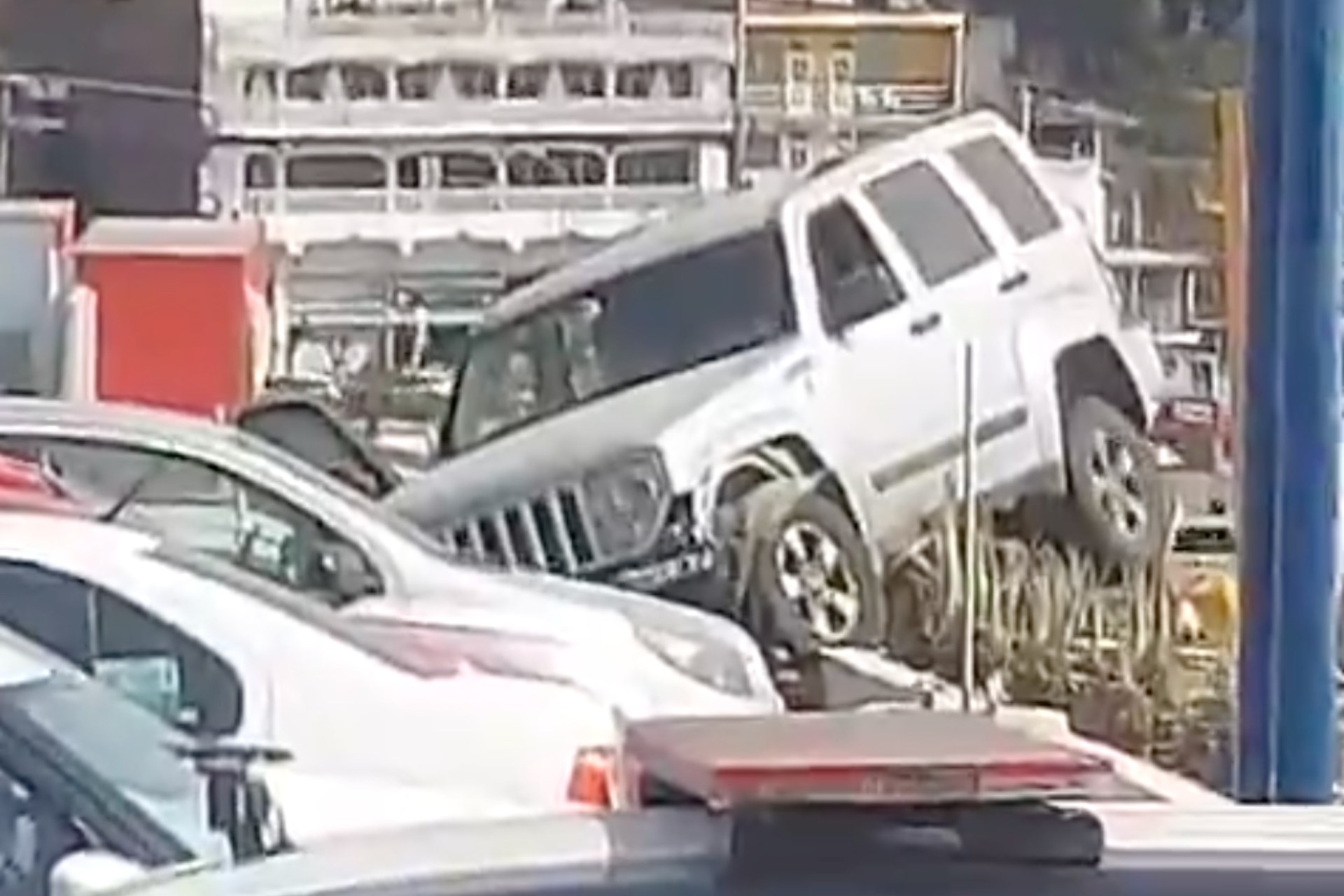 Asesinan a dos afuera de tienda en Acapulco, Guerrero