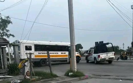 Matamoros amanece con bloqueos carreteros; suspenden clases