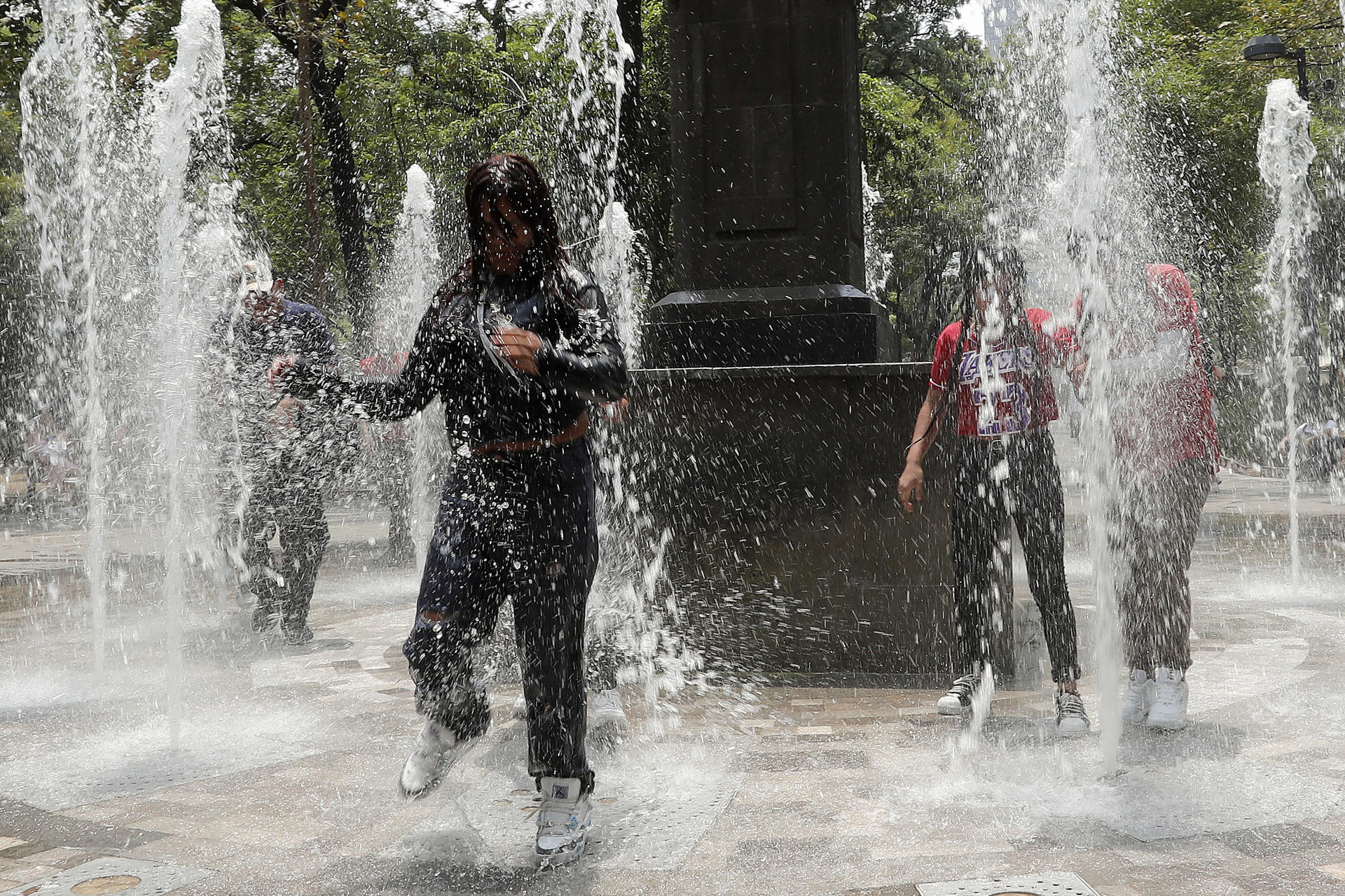 SMN pronostica temperaturas superiores a 40 °C en 23 estados para este viernes